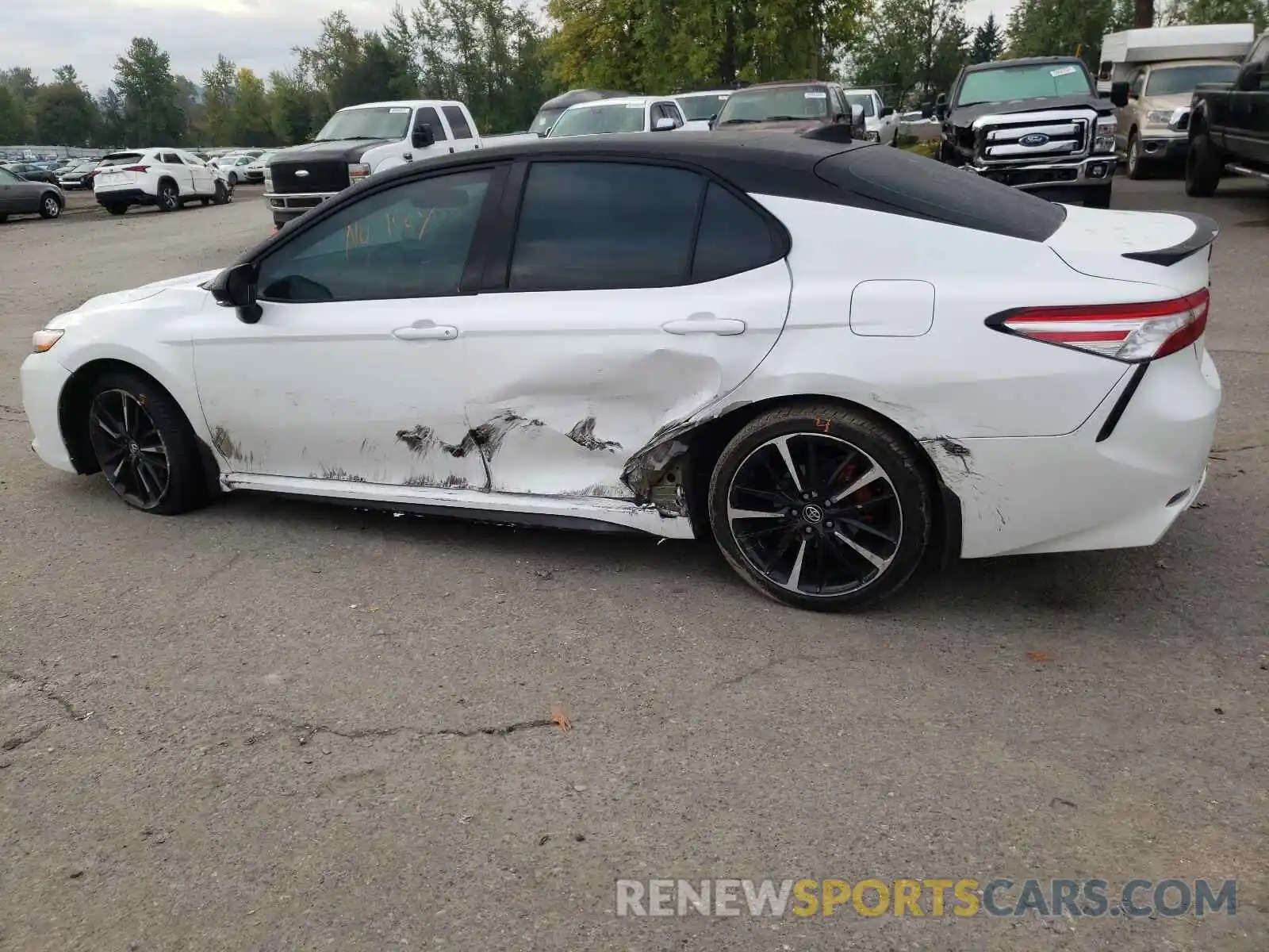 8 Photograph of a damaged car 4T1K61AK6LU353137 TOYOTA CAMRY 2020