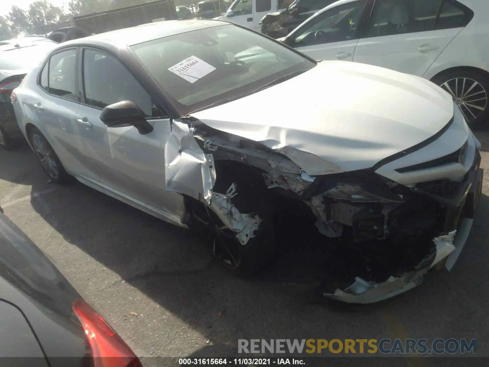 1 Photograph of a damaged car 4T1K61AK6LU359598 TOYOTA CAMRY 2020