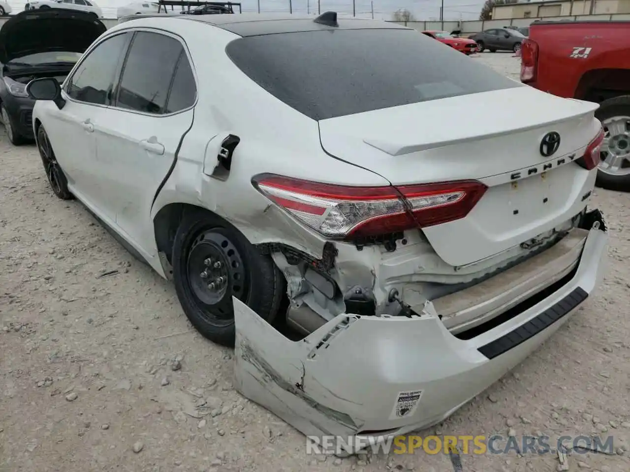 3 Photograph of a damaged car 4T1K61AK6LU368611 TOYOTA CAMRY 2020