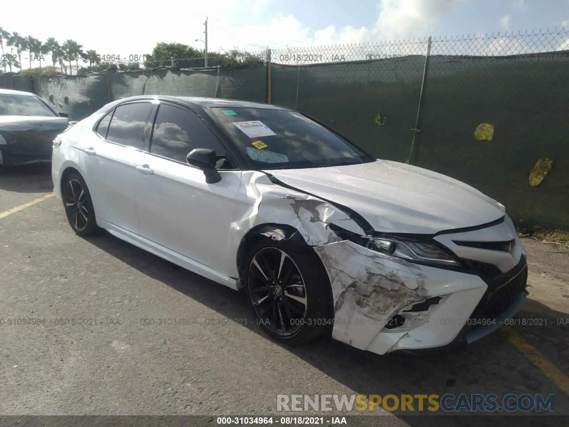 1 Photograph of a damaged car 4T1K61AK6LU374523 TOYOTA CAMRY 2020