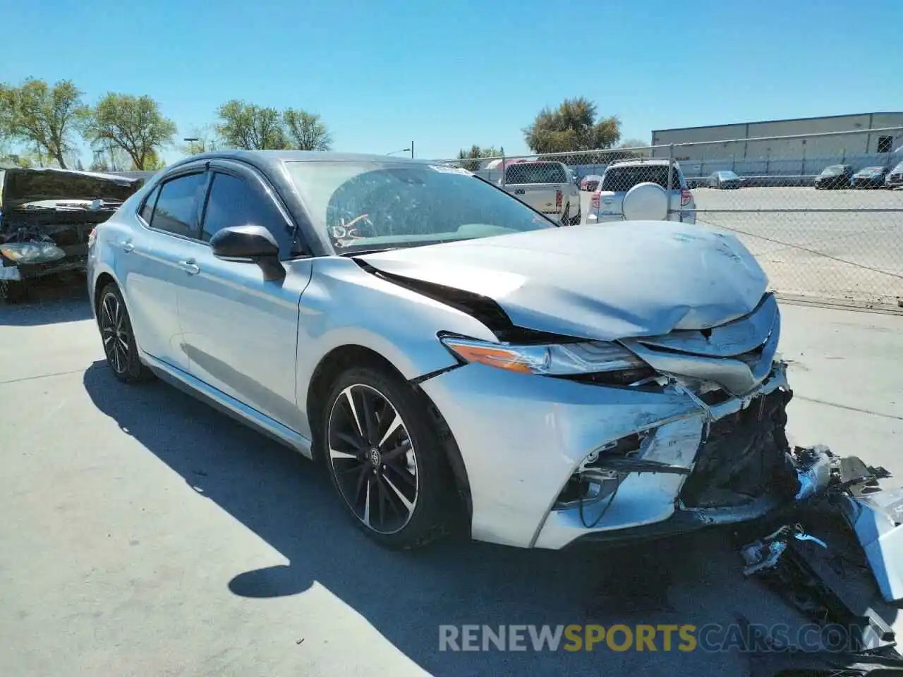 1 Photograph of a damaged car 4T1K61AK6LU377888 TOYOTA CAMRY 2020