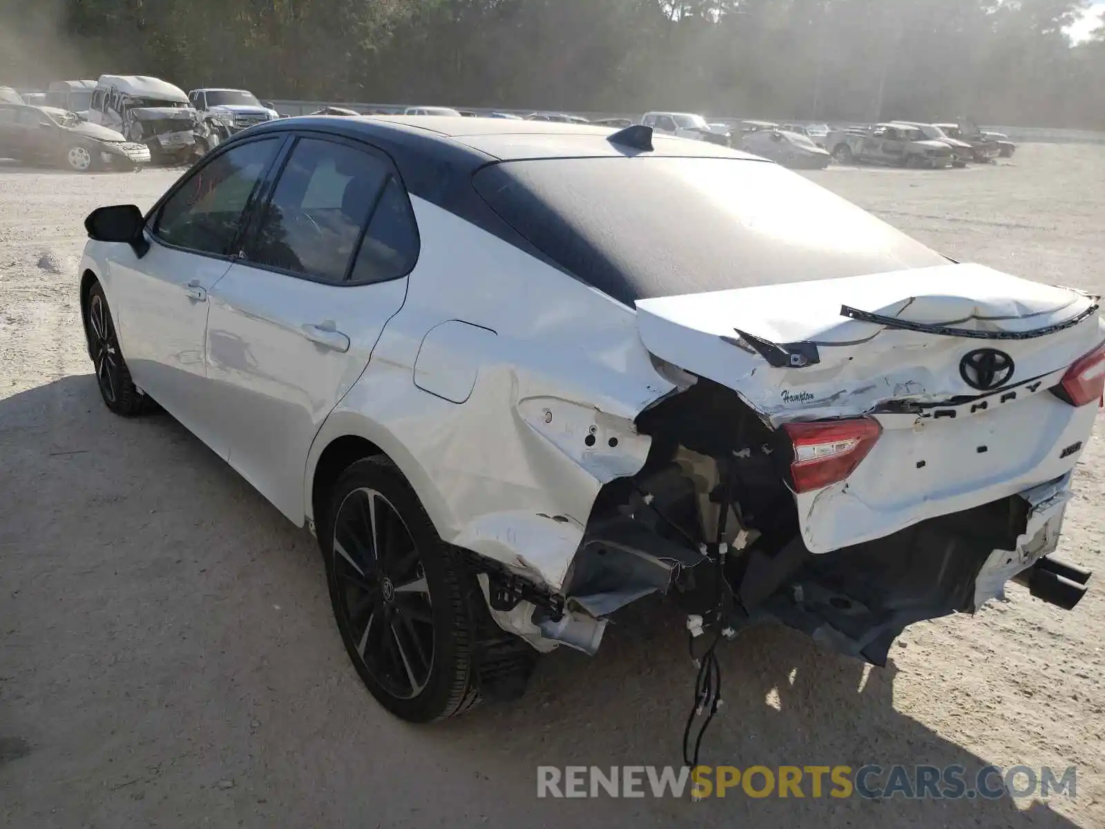 3 Photograph of a damaged car 4T1K61AK6LU379351 TOYOTA CAMRY 2020