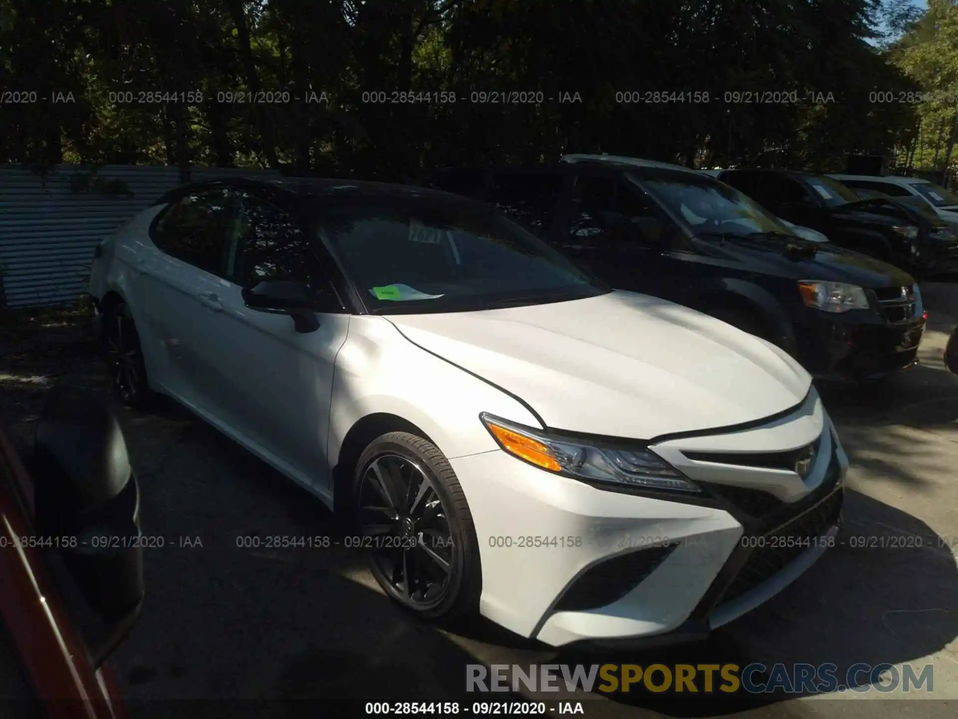 1 Photograph of a damaged car 4T1K61AK6LU384341 TOYOTA CAMRY 2020