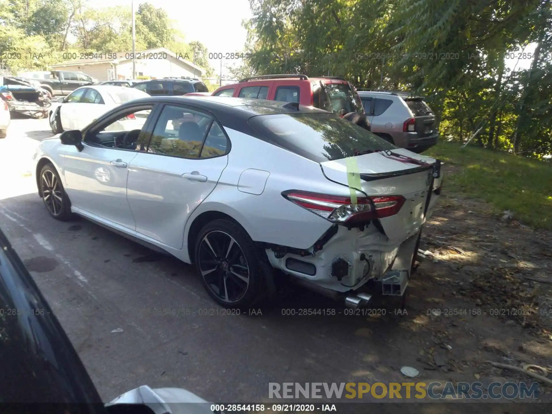 3 Photograph of a damaged car 4T1K61AK6LU384341 TOYOTA CAMRY 2020