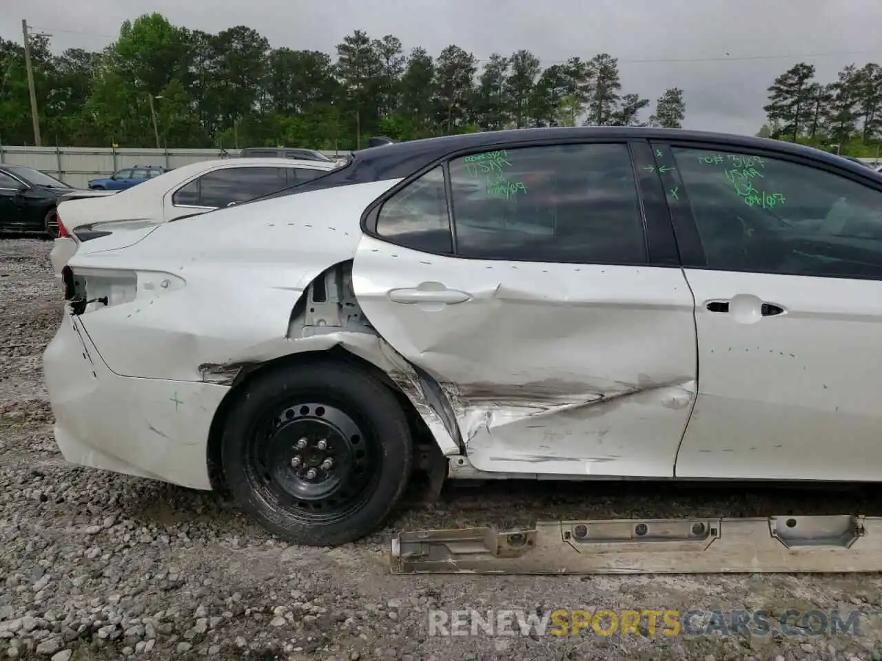 9 Photograph of a damaged car 4T1K61AK6LU386140 TOYOTA CAMRY 2020