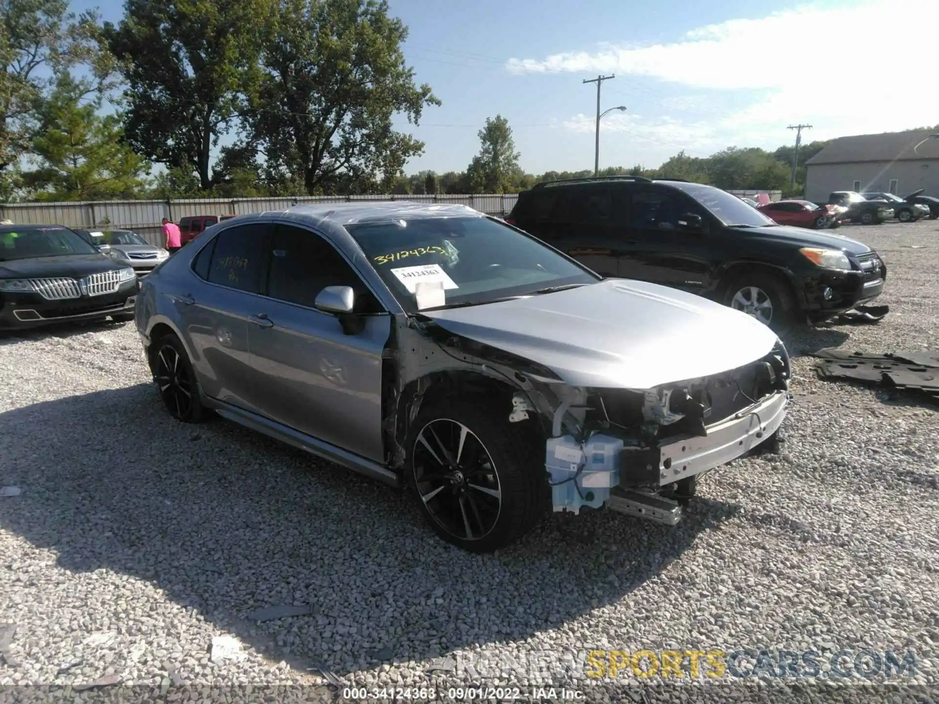 1 Photograph of a damaged car 4T1K61AK6LU397316 TOYOTA CAMRY 2020