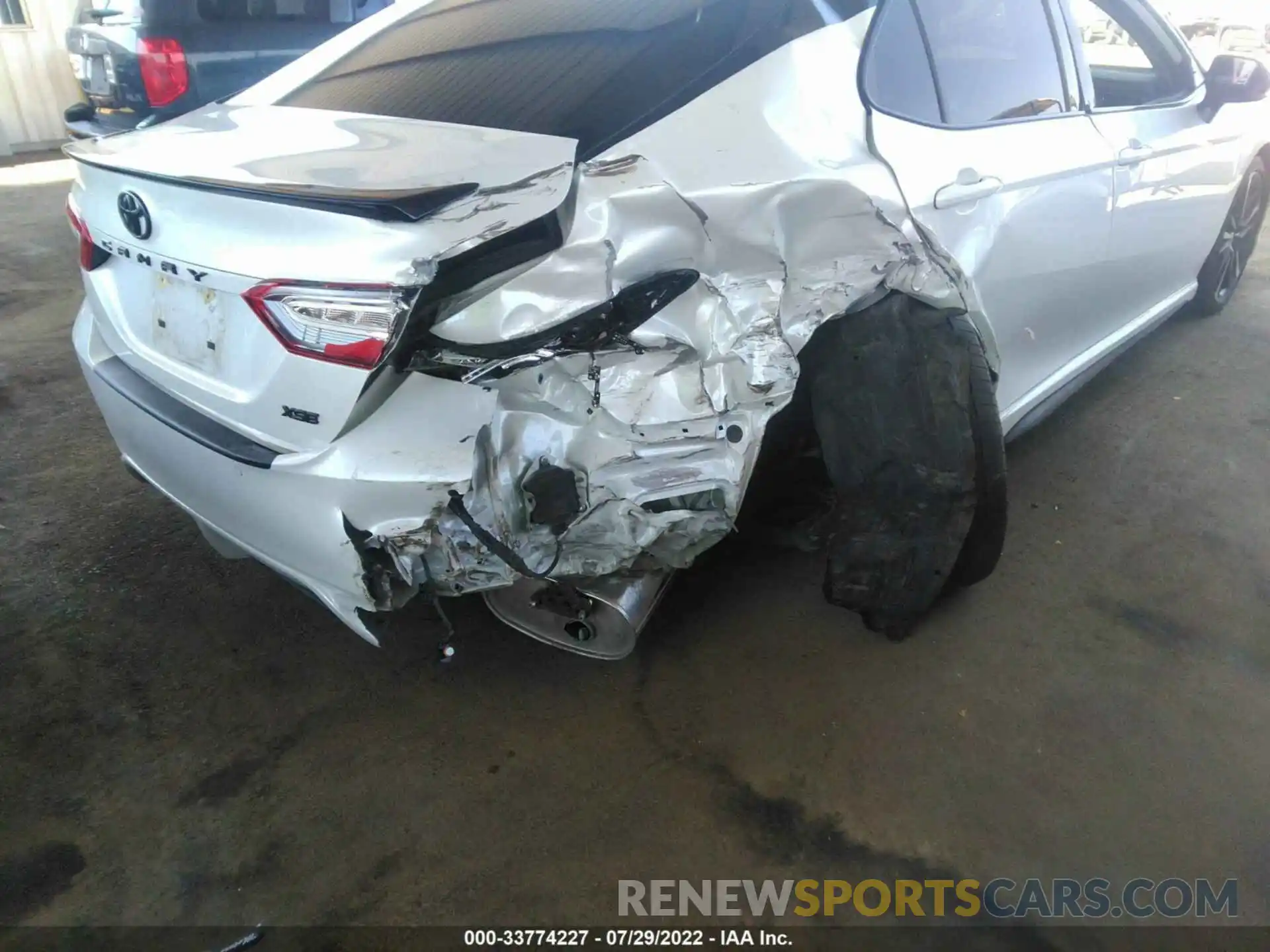 6 Photograph of a damaged car 4T1K61AK6LU399308 TOYOTA CAMRY 2020