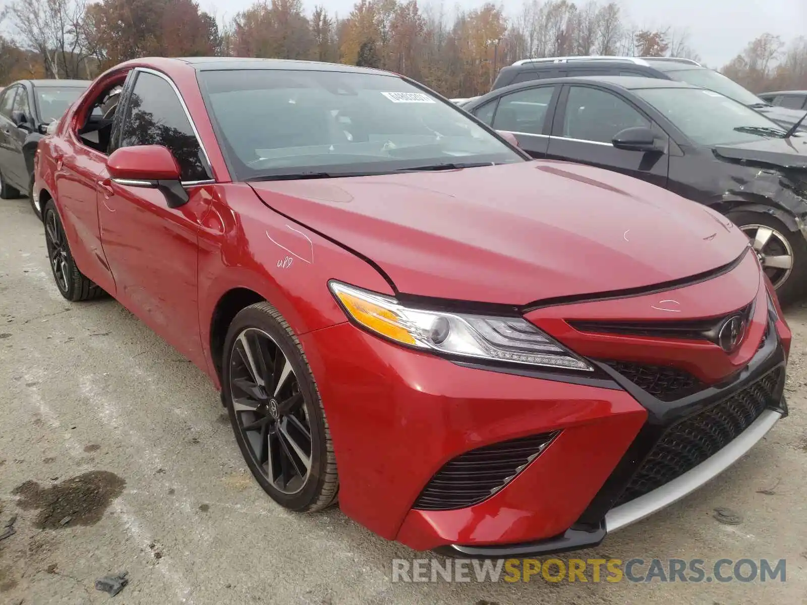 1 Photograph of a damaged car 4T1K61AK6LU402000 TOYOTA CAMRY 2020