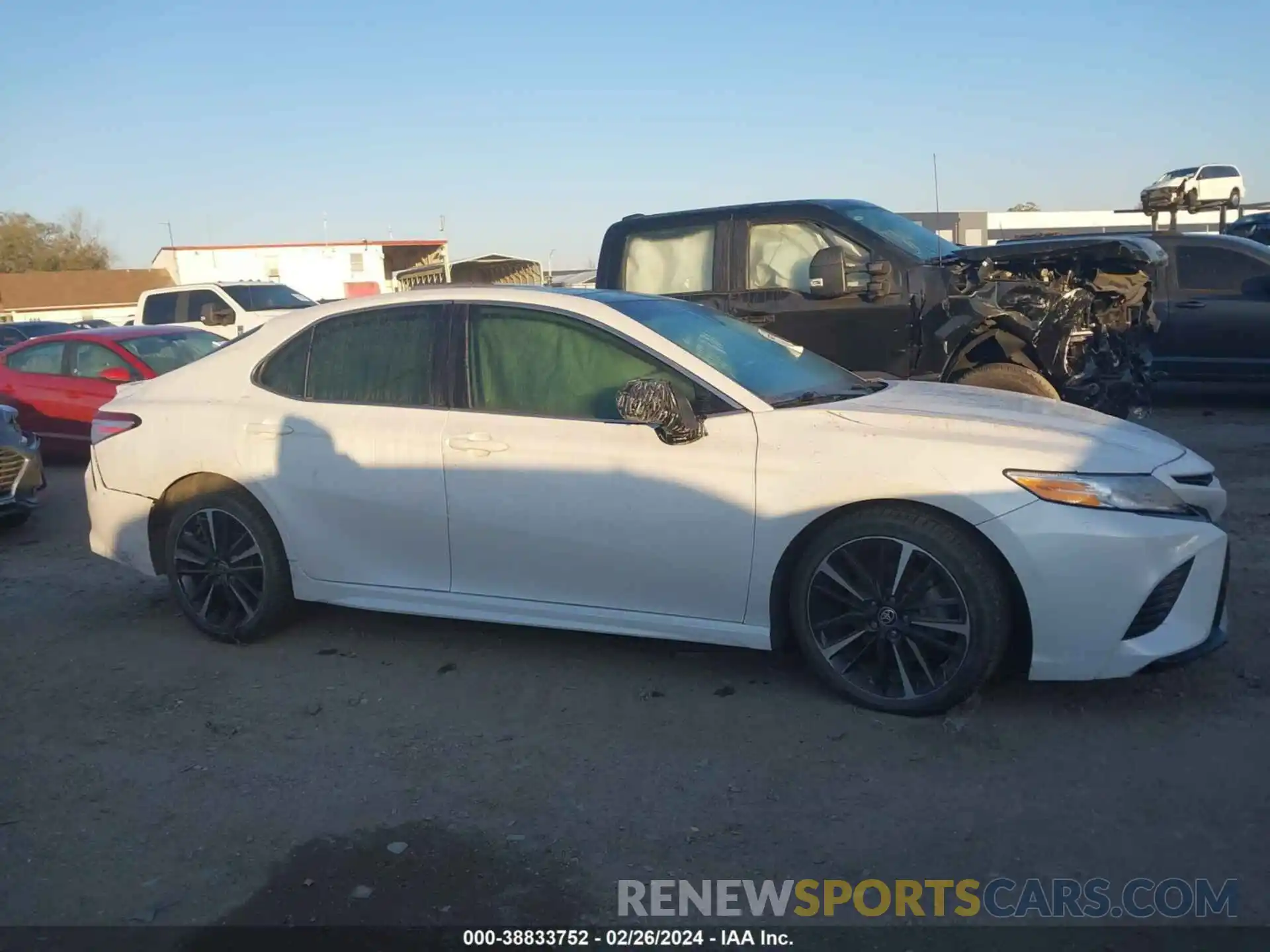 13 Photograph of a damaged car 4T1K61AK6LU508446 TOYOTA CAMRY 2020