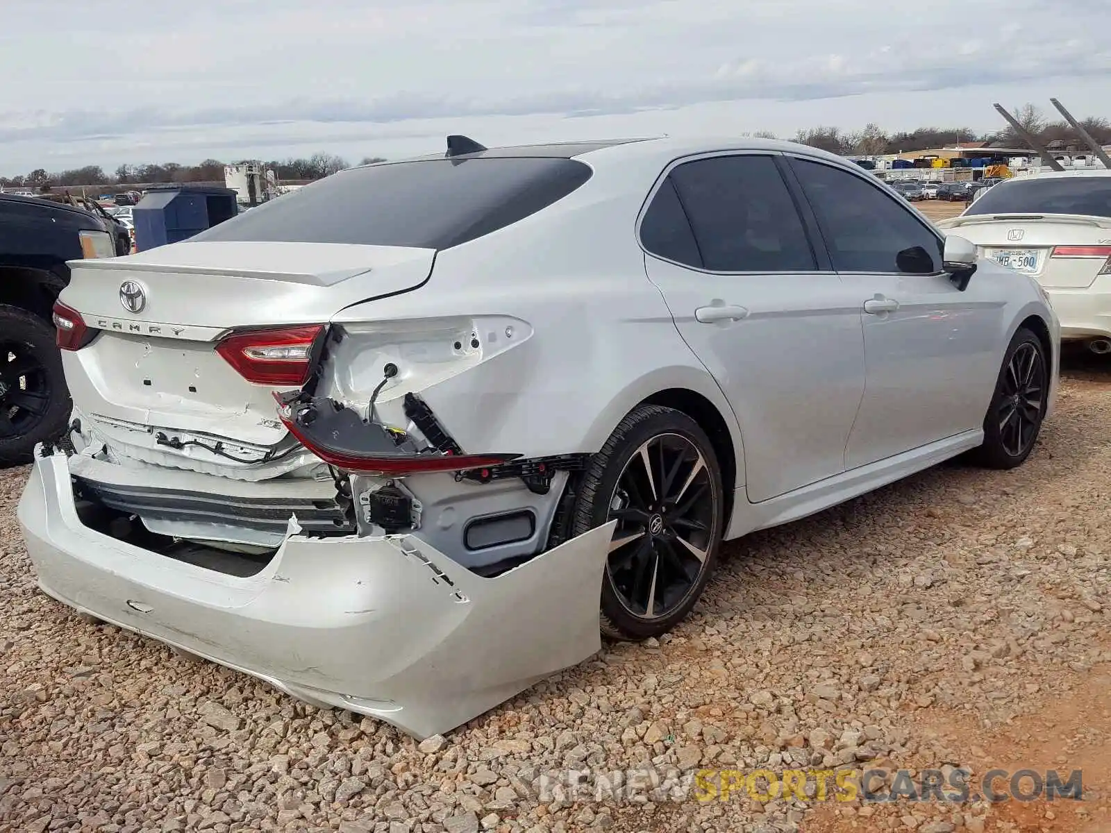 4 Photograph of a damaged car 4T1K61AK6LU861768 TOYOTA CAMRY 2020