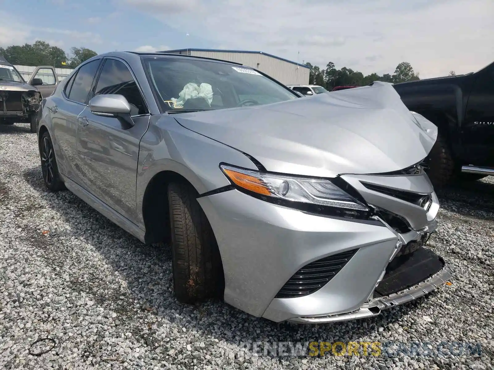 1 Photograph of a damaged car 4T1K61AK6LU892910 TOYOTA CAMRY 2020