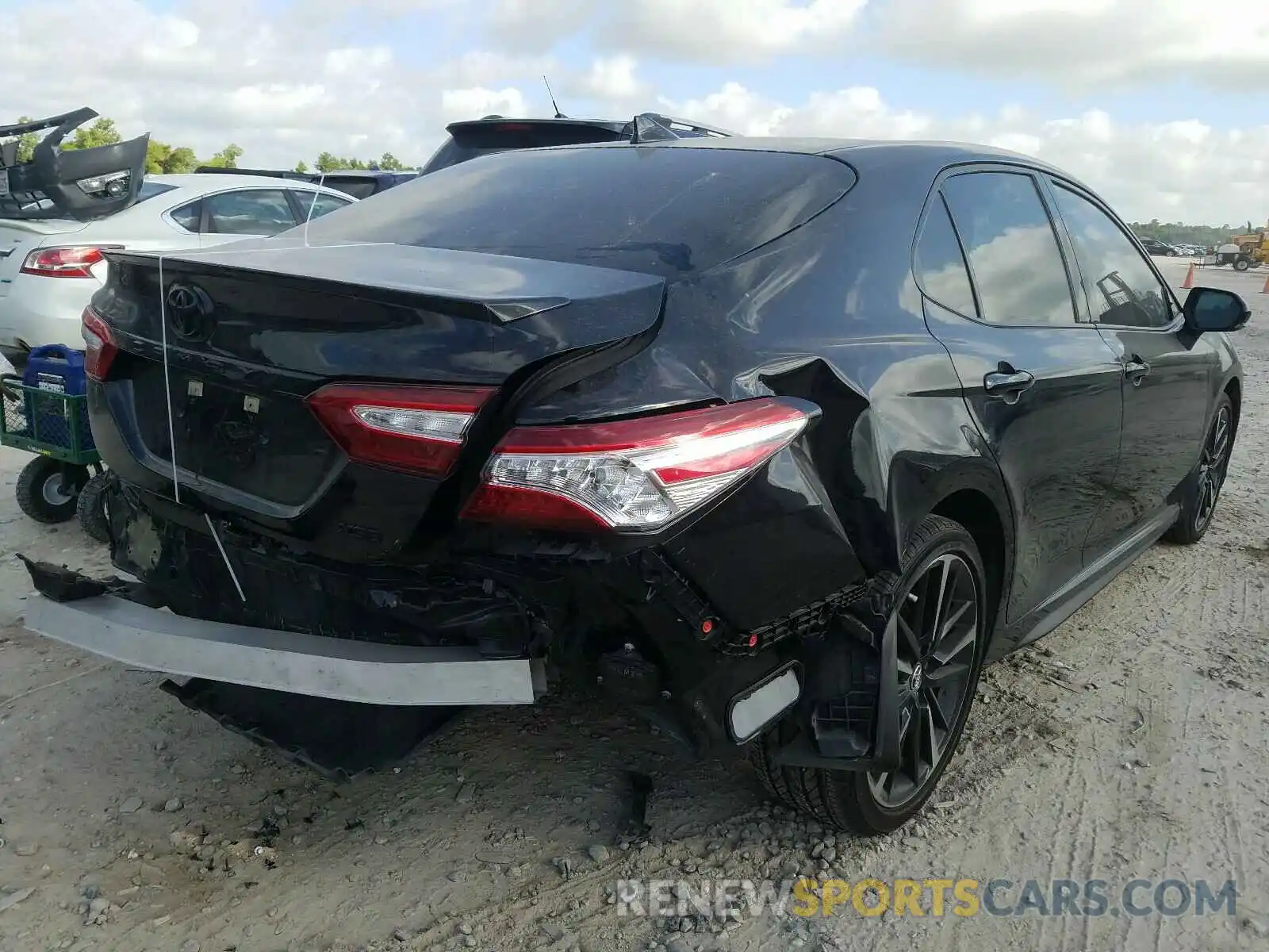 4 Photograph of a damaged car 4T1K61AK6LU897699 TOYOTA CAMRY 2020