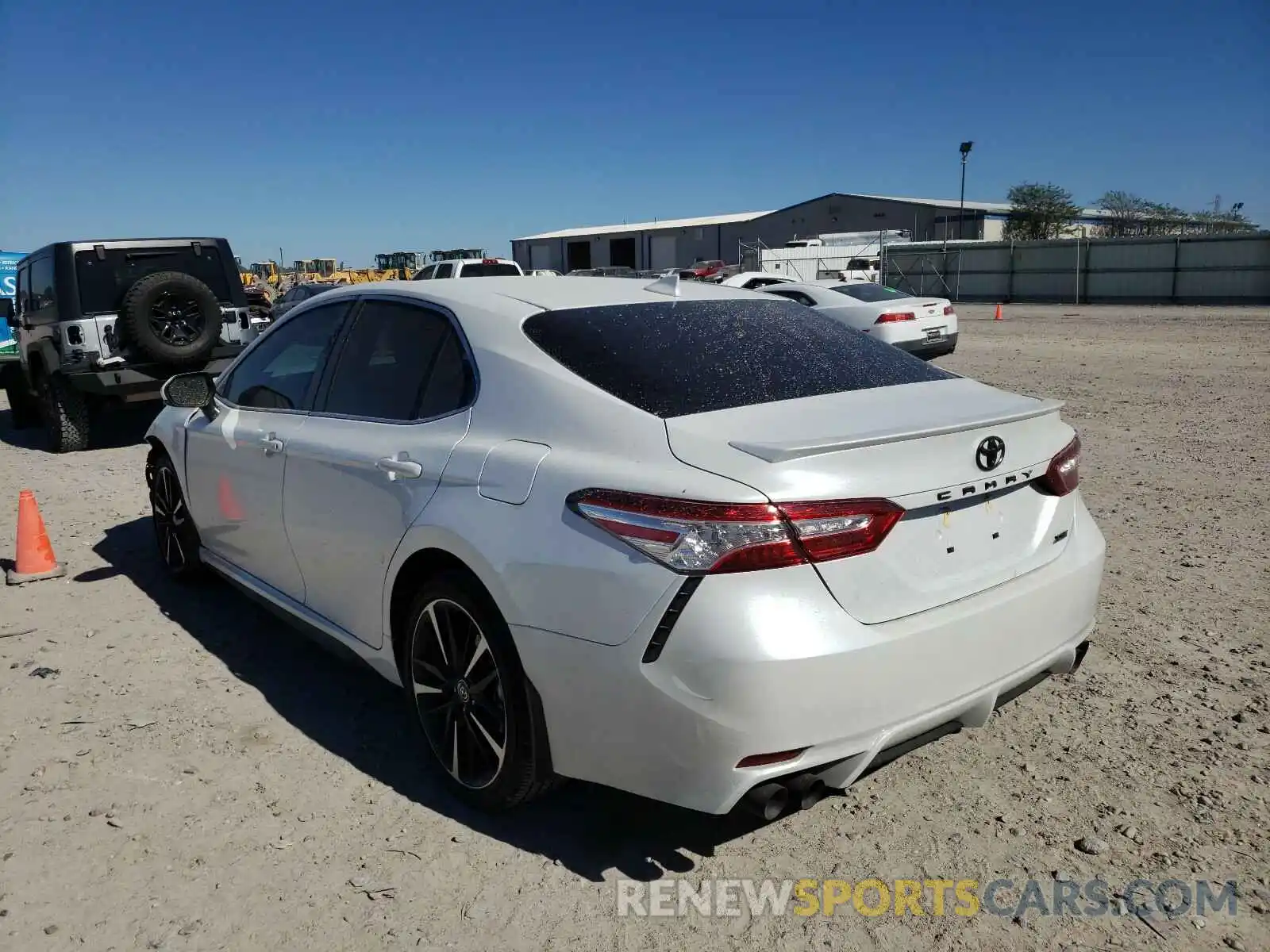 3 Photograph of a damaged car 4T1K61AK6LU935089 TOYOTA CAMRY 2020