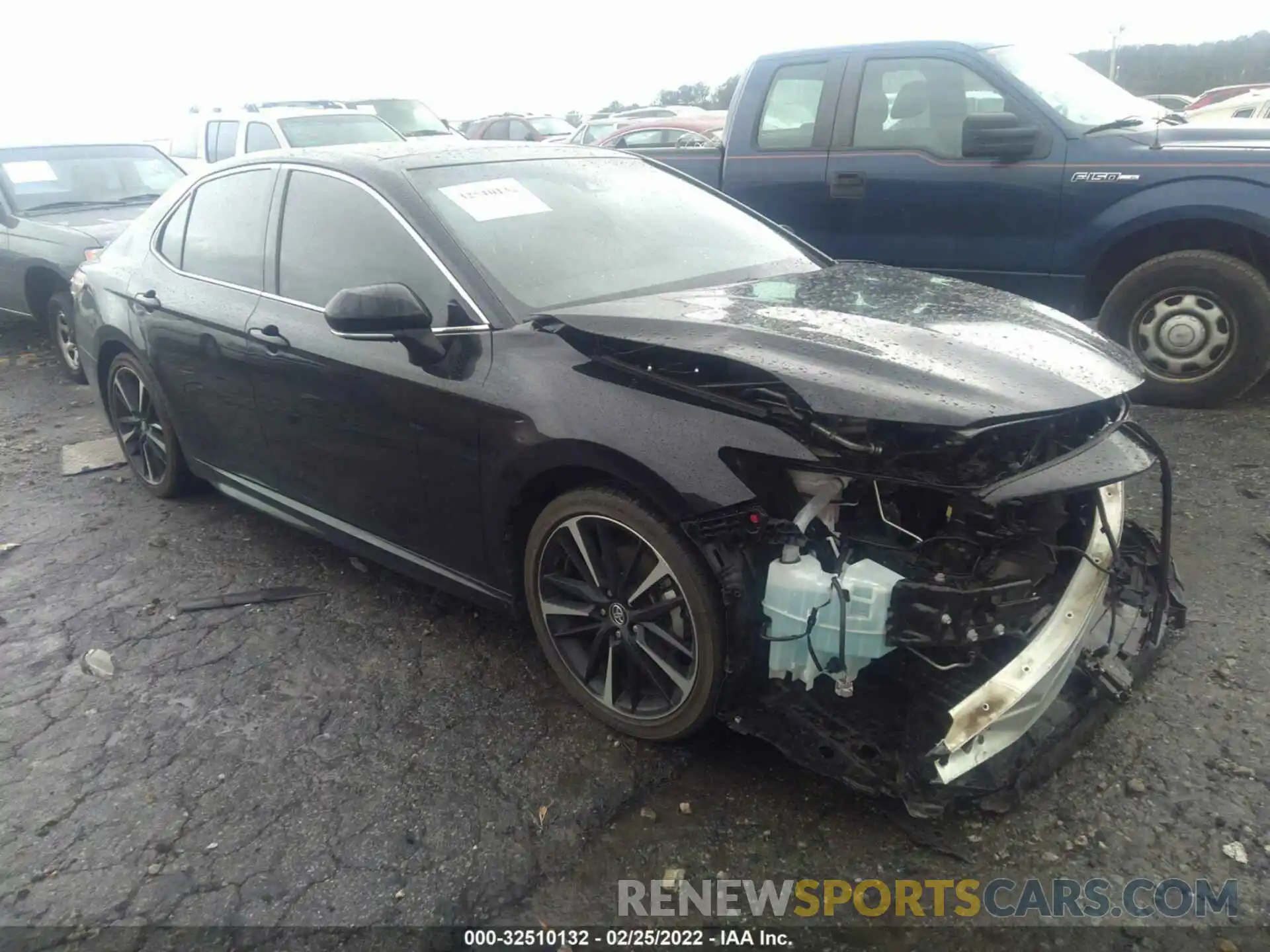 1 Photograph of a damaged car 4T1K61AK6LU937439 TOYOTA CAMRY 2020