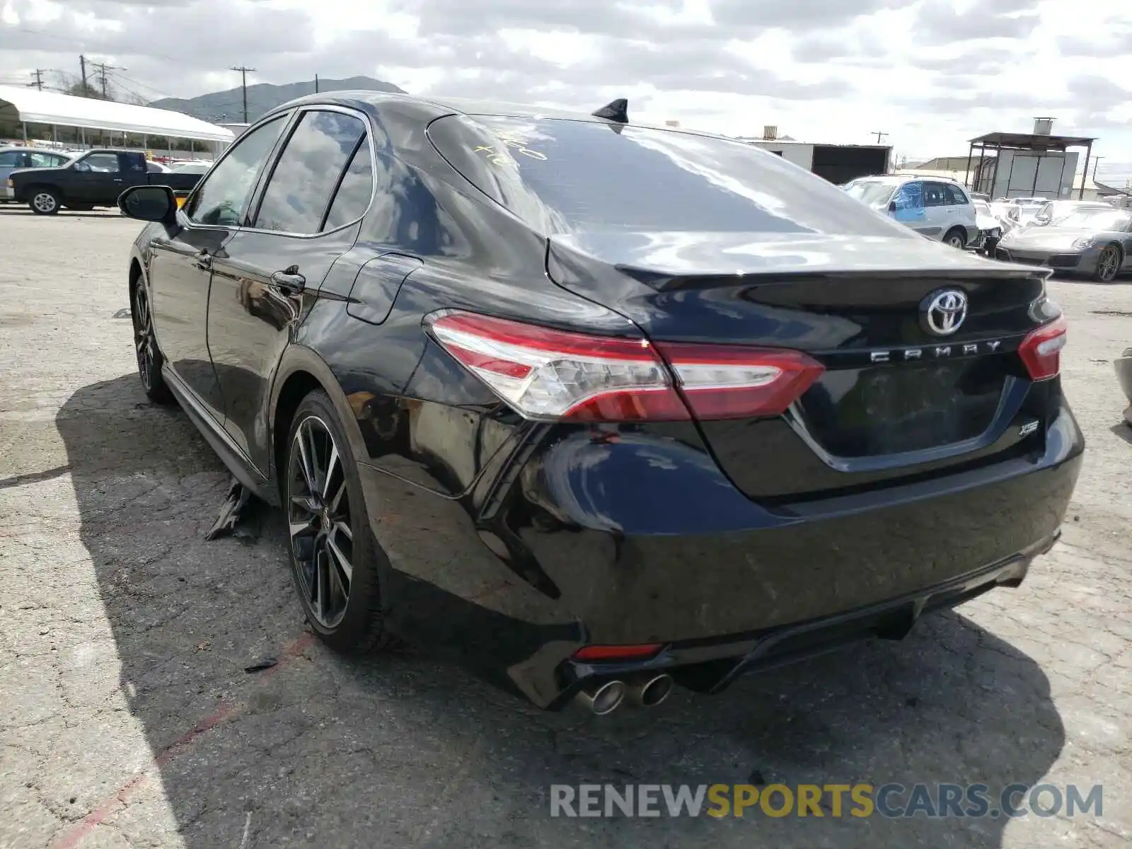 3 Photograph of a damaged car 4T1K61AK6LU957562 TOYOTA CAMRY 2020