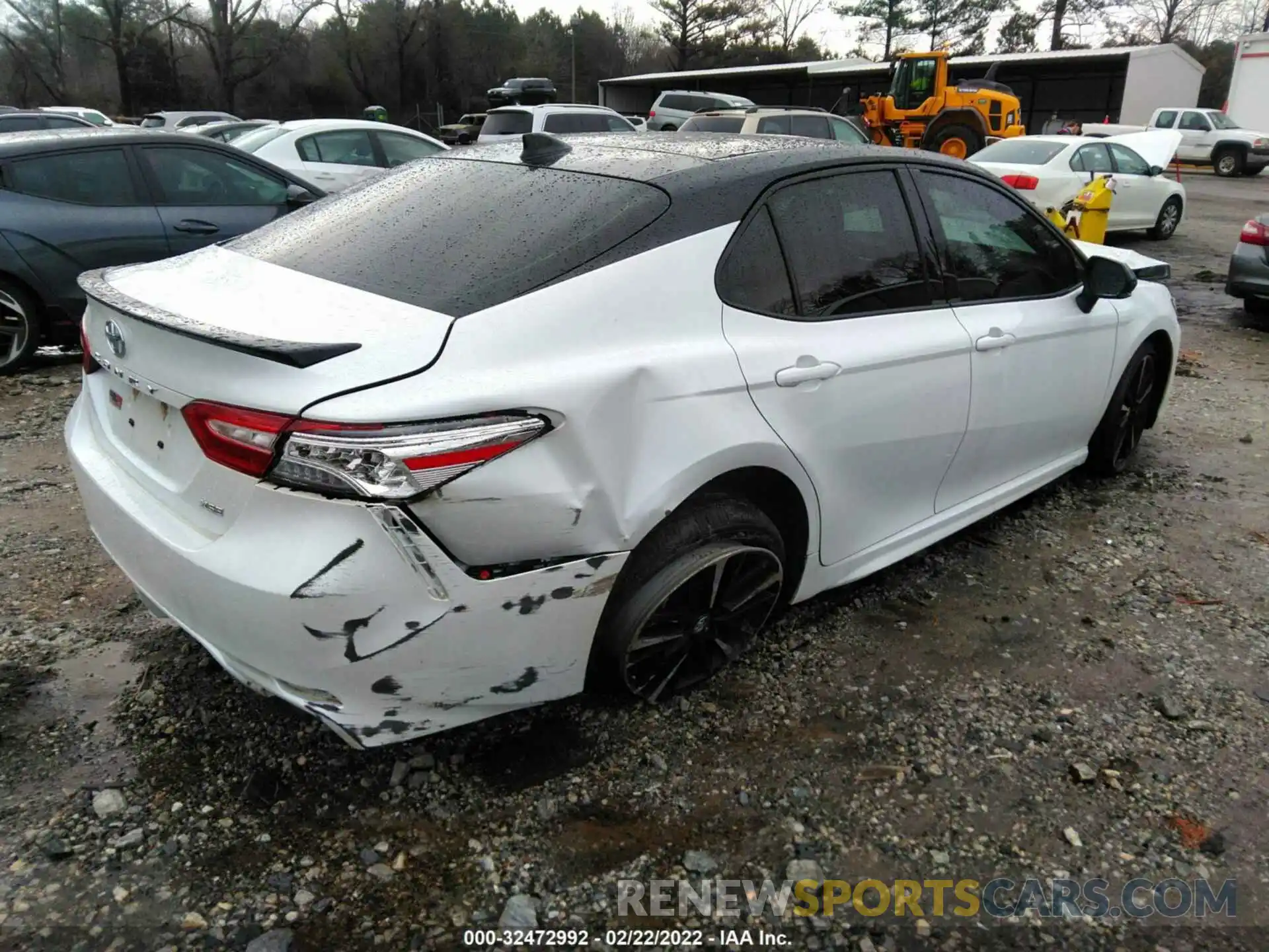 4 Photograph of a damaged car 4T1K61AK7LU300723 TOYOTA CAMRY 2020