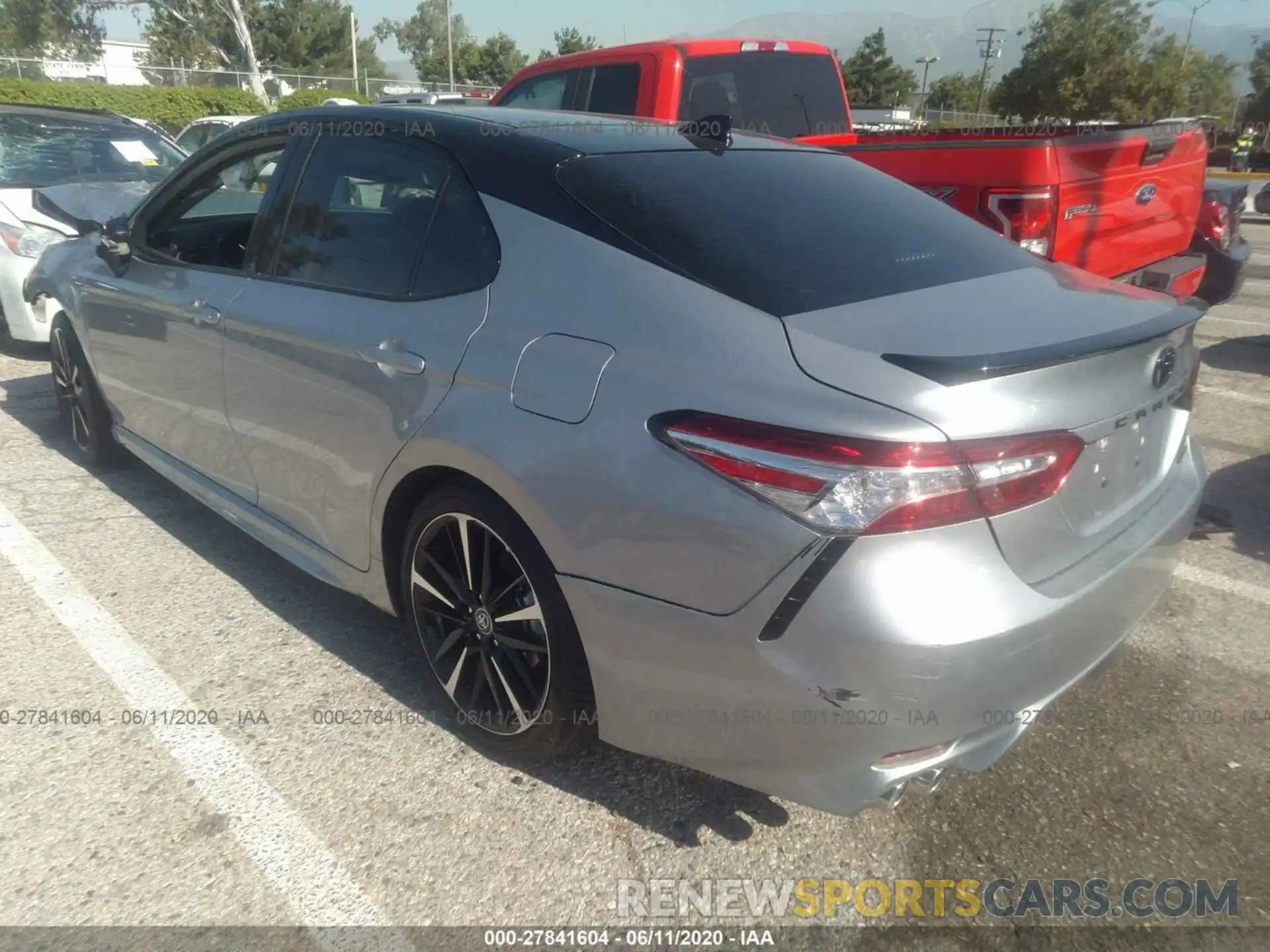 3 Photograph of a damaged car 4T1K61AK7LU305873 TOYOTA CAMRY 2020