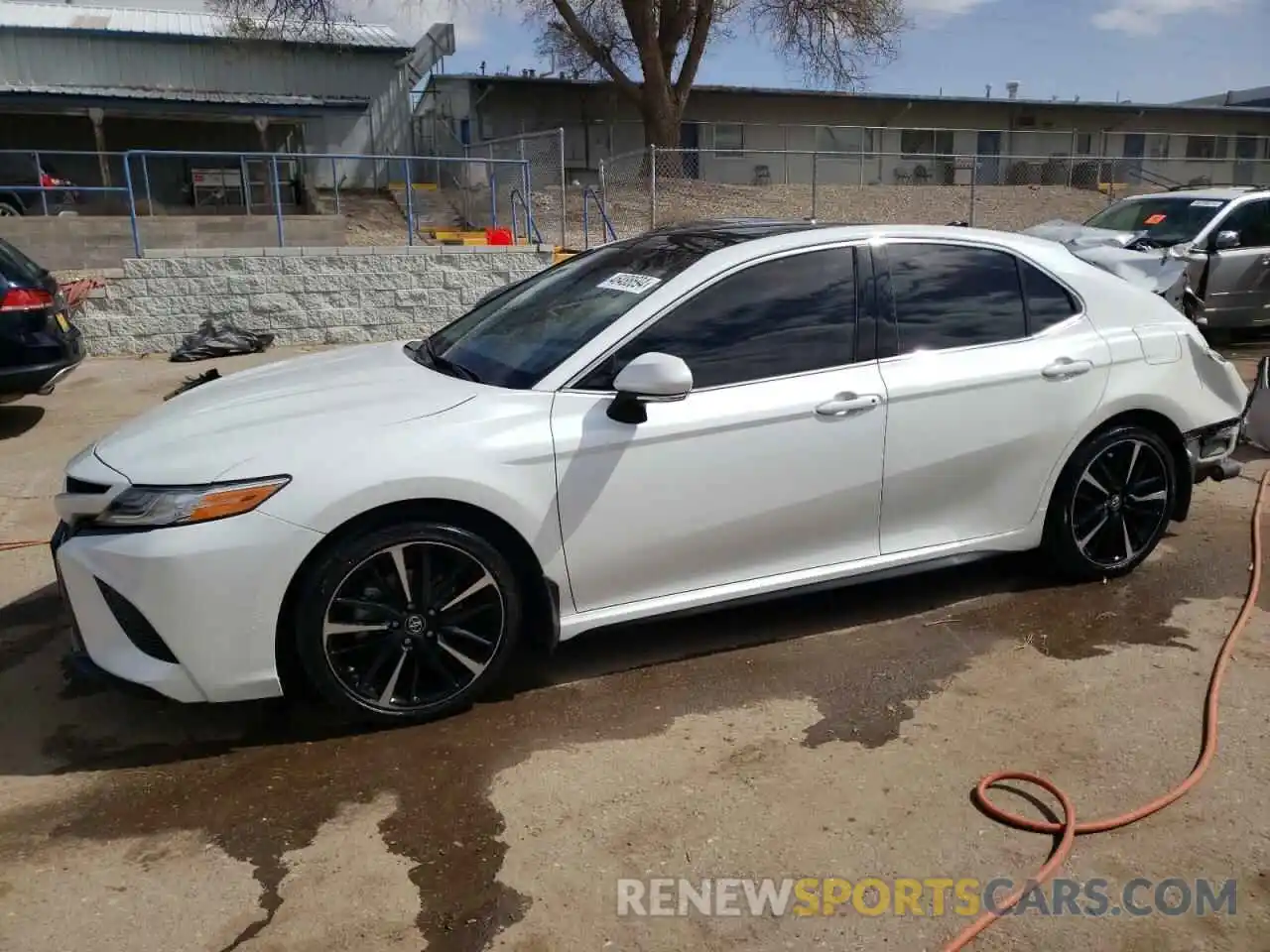 1 Photograph of a damaged car 4T1K61AK7LU312855 TOYOTA CAMRY 2020