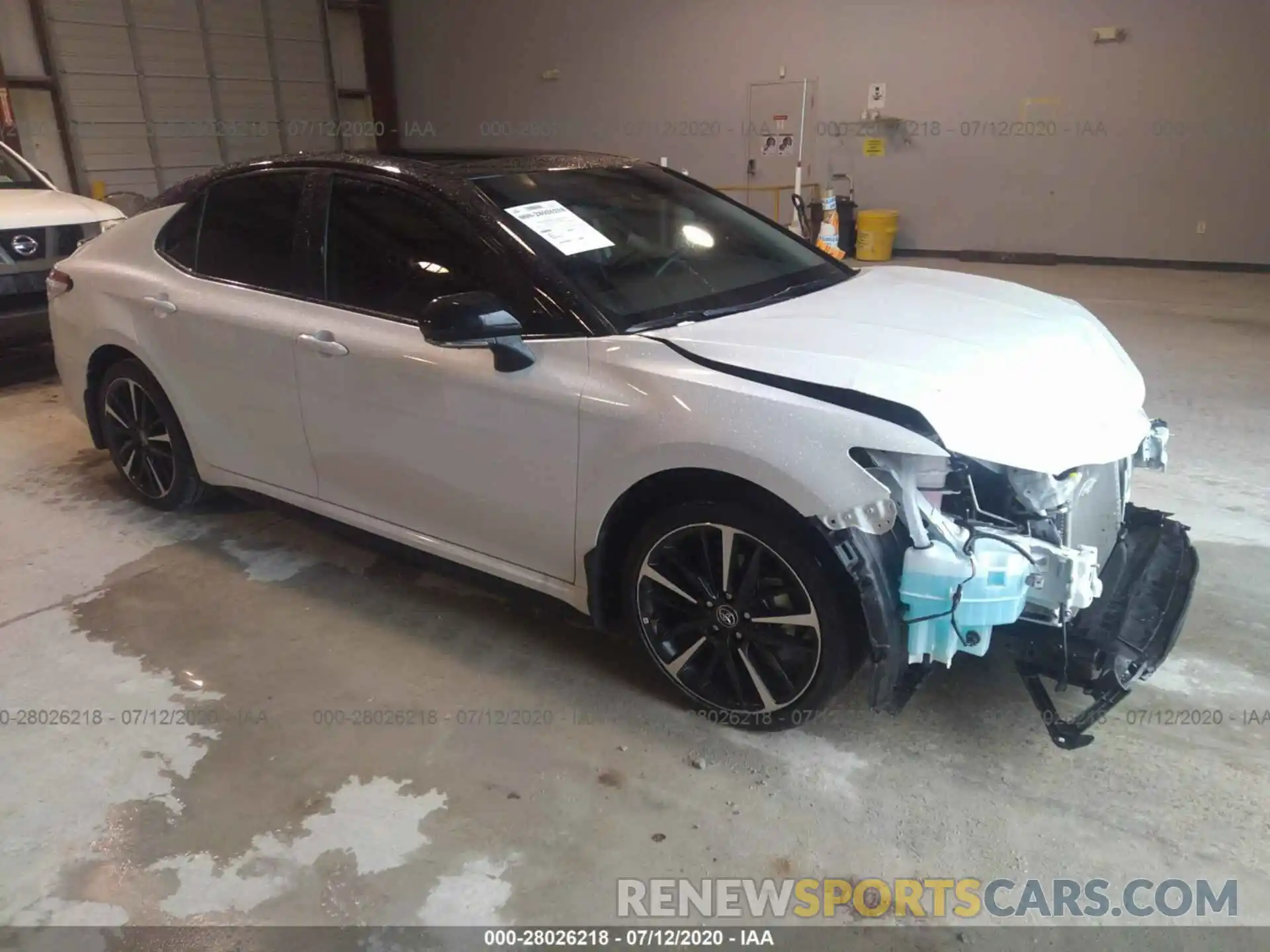 1 Photograph of a damaged car 4T1K61AK7LU317327 TOYOTA CAMRY 2020