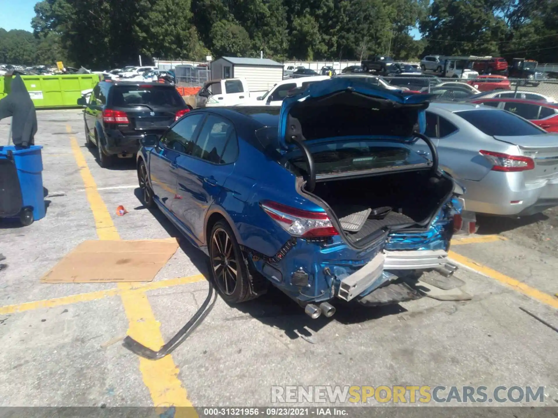 3 Photograph of a damaged car 4T1K61AK7LU331633 TOYOTA CAMRY 2020