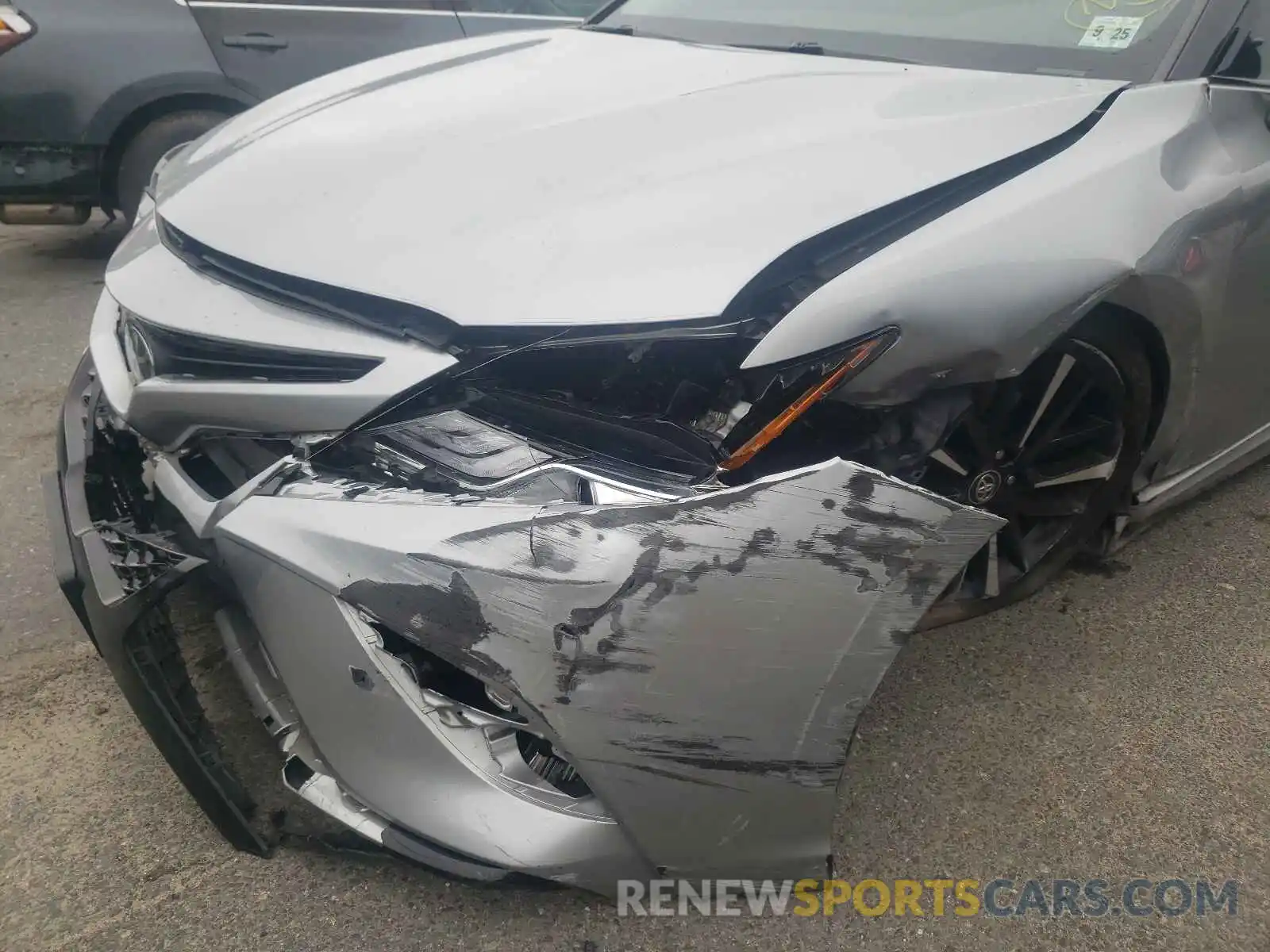 9 Photograph of a damaged car 4T1K61AK7LU354040 TOYOTA CAMRY 2020