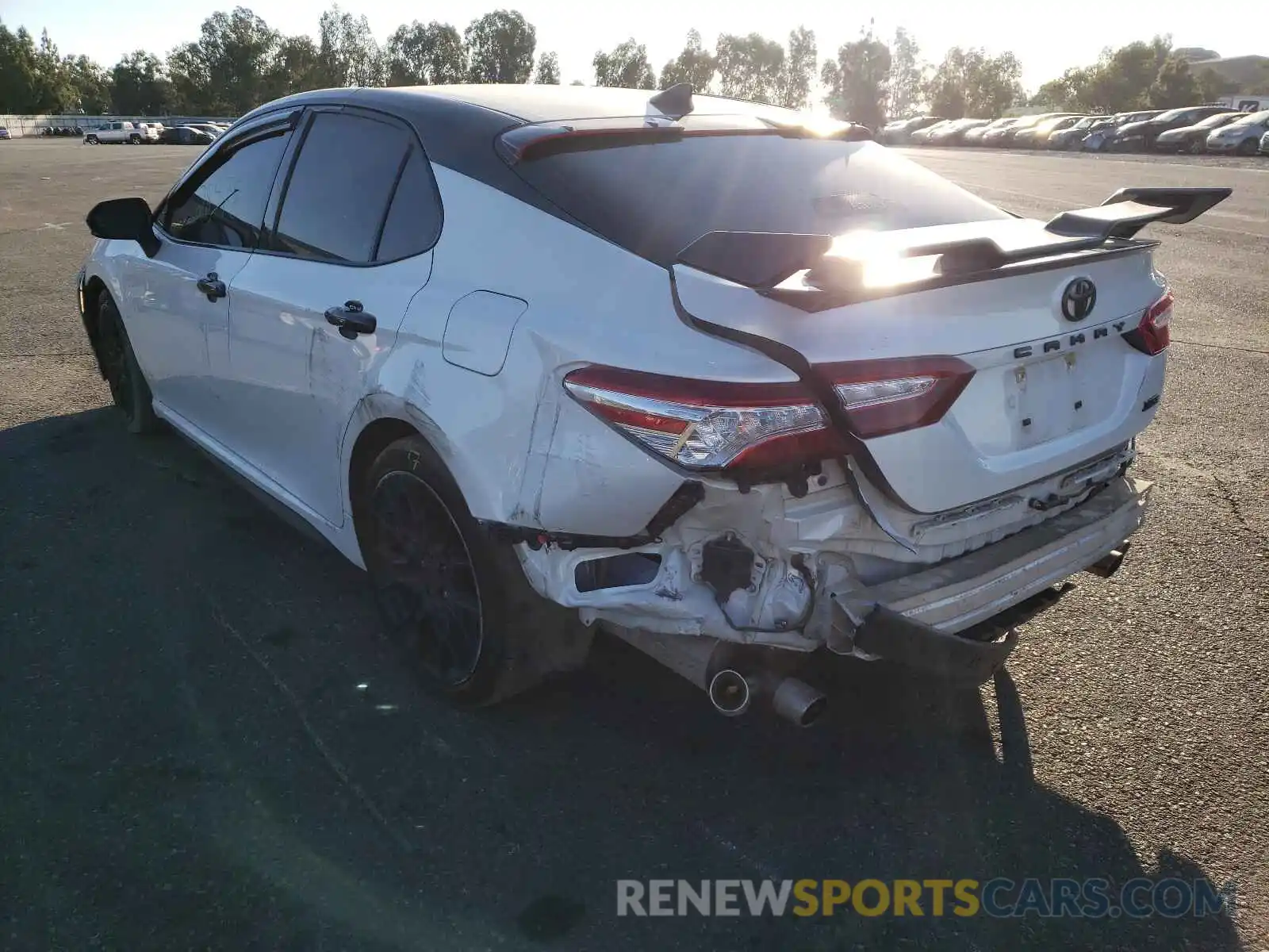 3 Photograph of a damaged car 4T1K61AK7LU354152 TOYOTA CAMRY 2020