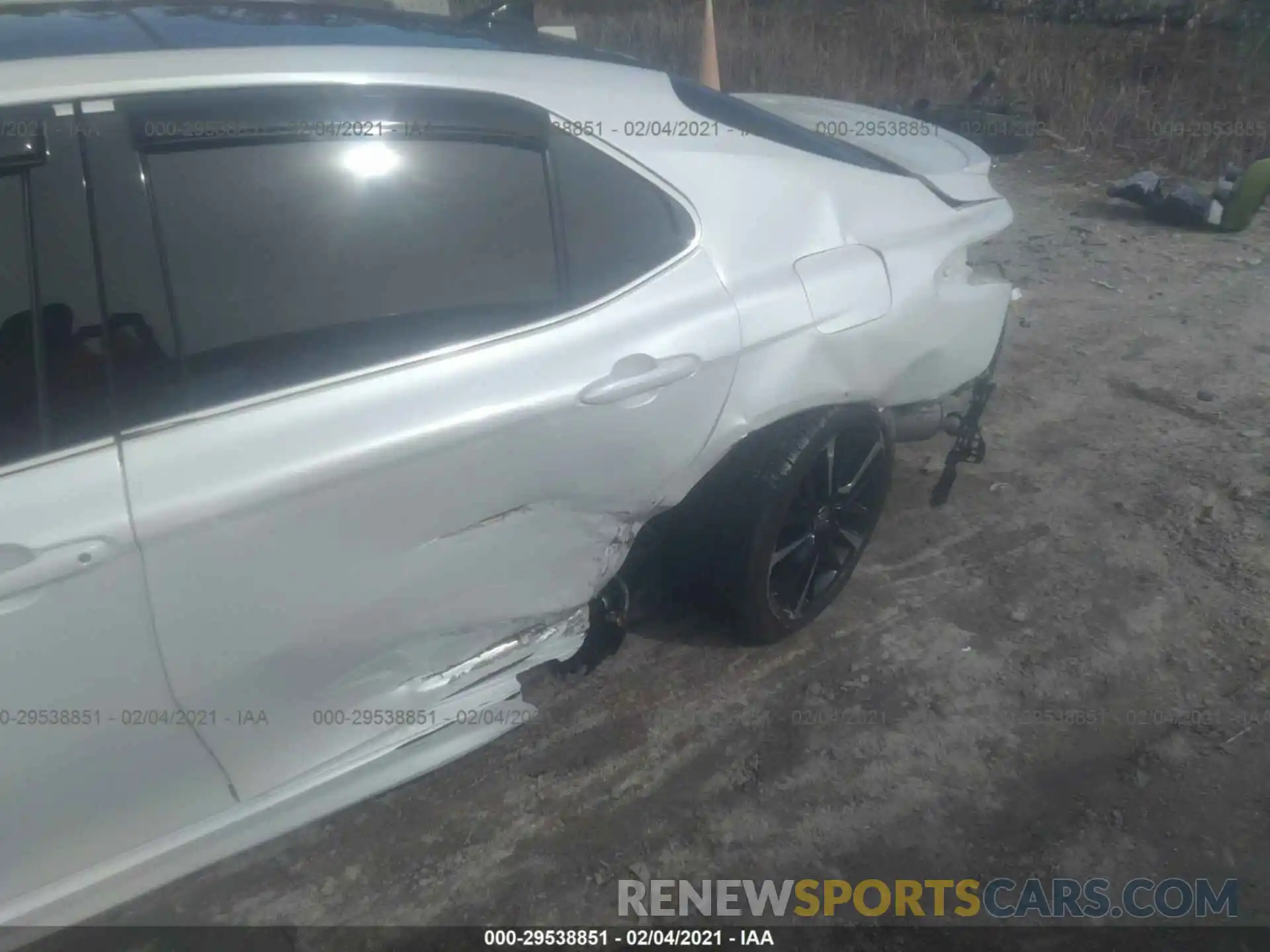 6 Photograph of a damaged car 4T1K61AK7LU367029 TOYOTA CAMRY 2020
