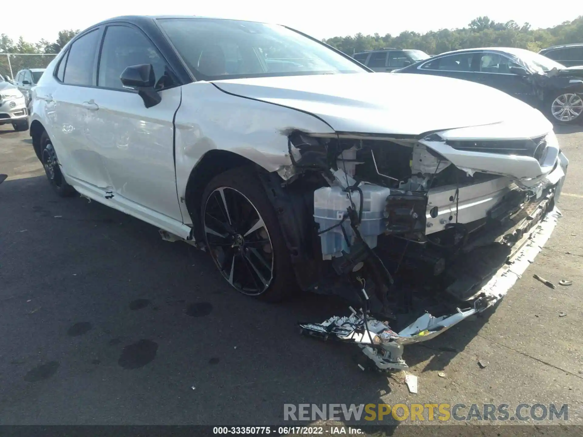 6 Photograph of a damaged car 4T1K61AK7LU370142 TOYOTA CAMRY 2020