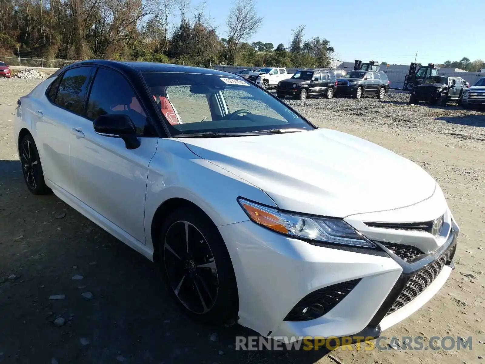 1 Photograph of a damaged car 4T1K61AK7LU376670 TOYOTA CAMRY 2020