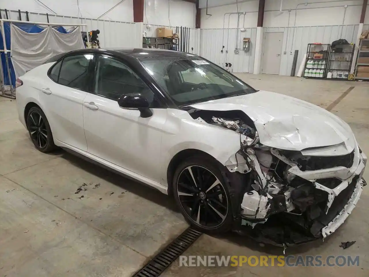 1 Photograph of a damaged car 4T1K61AK7LU385868 TOYOTA CAMRY 2020