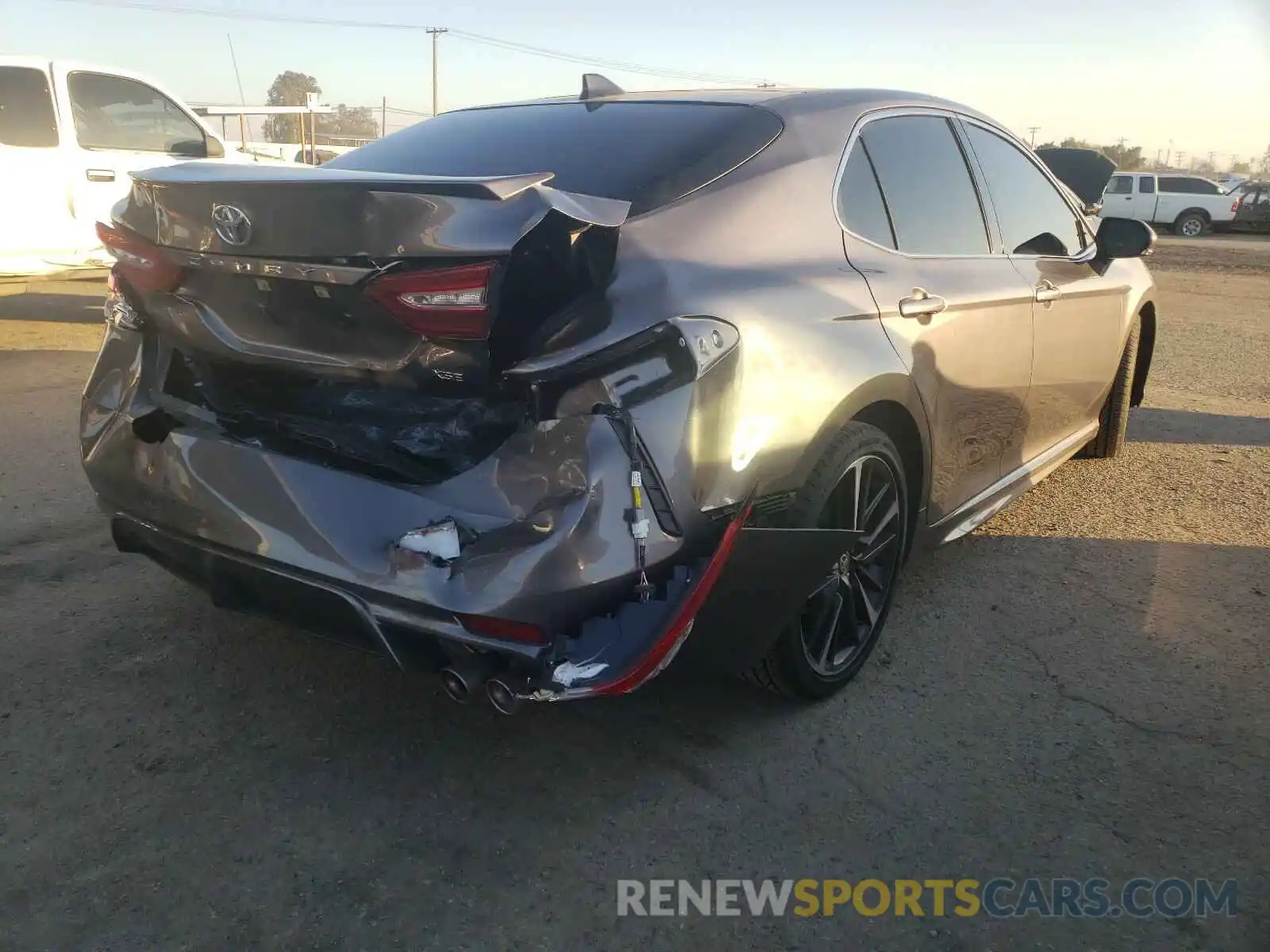 4 Photograph of a damaged car 4T1K61AK7LU387703 TOYOTA CAMRY 2020