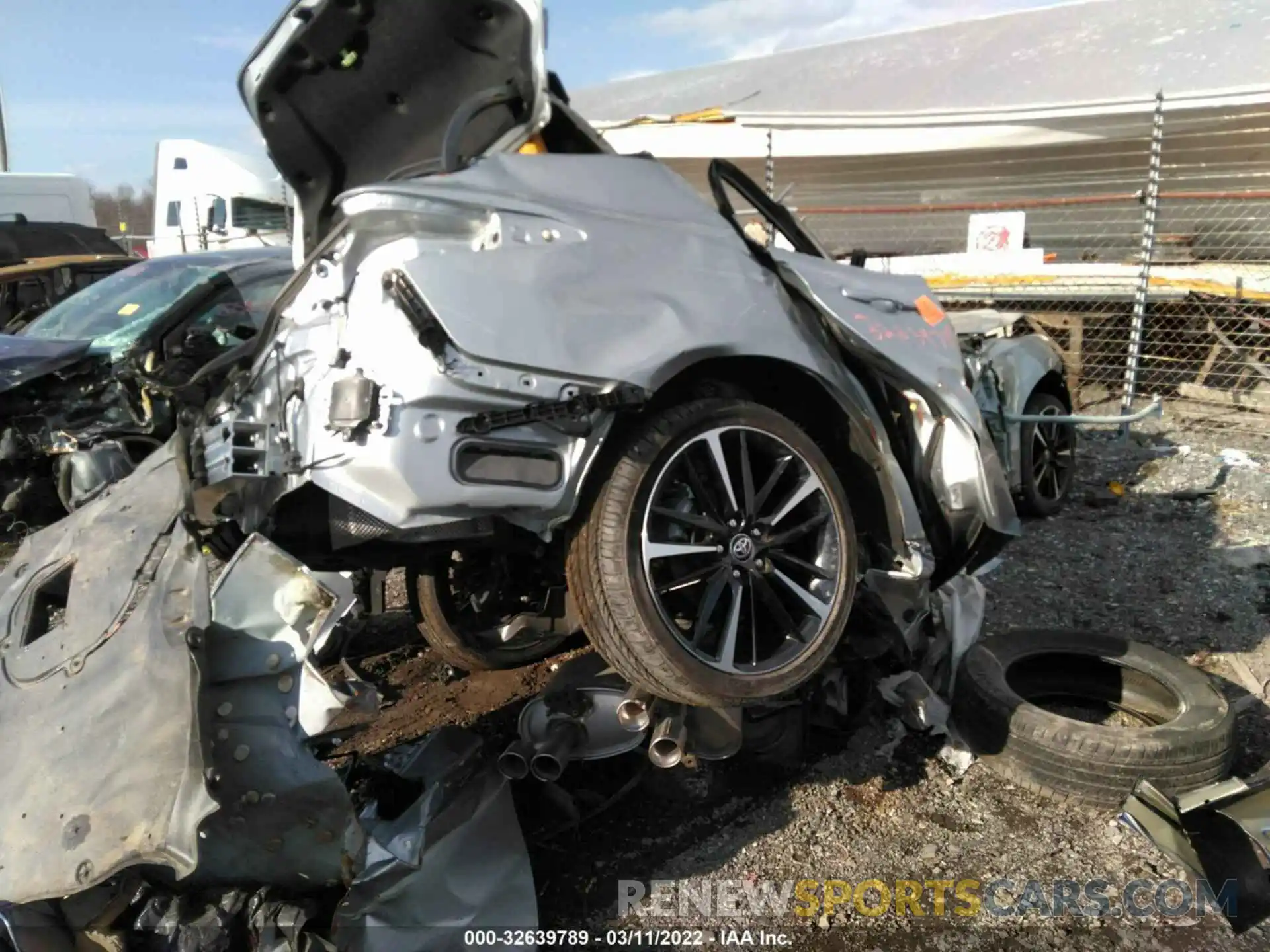 4 Photograph of a damaged car 4T1K61AK7LU388673 TOYOTA CAMRY 2020