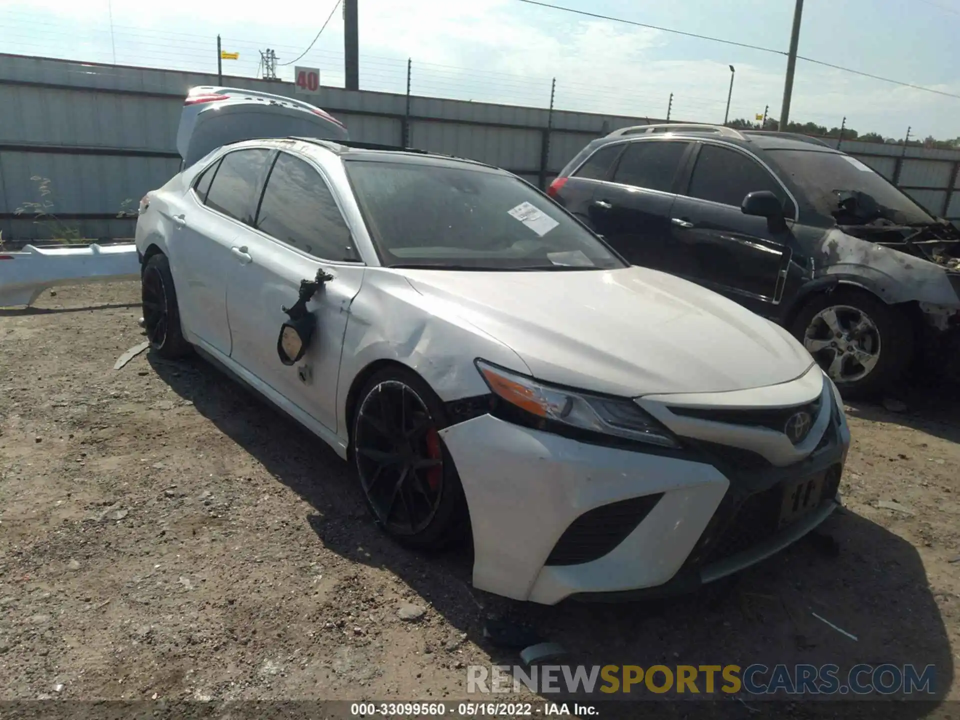 1 Photograph of a damaged car 4T1K61AK7LU395901 TOYOTA CAMRY 2020