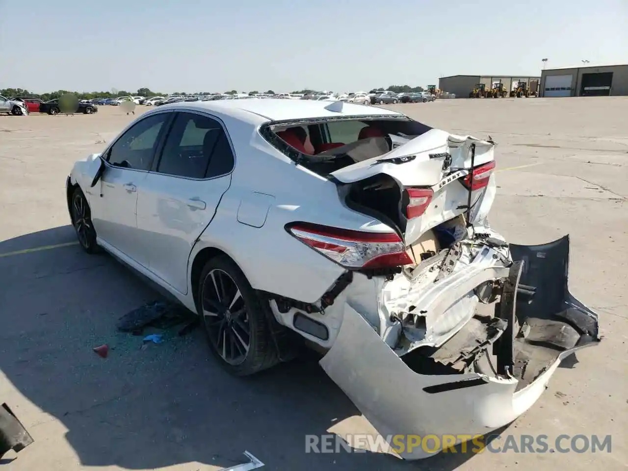 3 Photograph of a damaged car 4T1K61AK7LU503286 TOYOTA CAMRY 2020