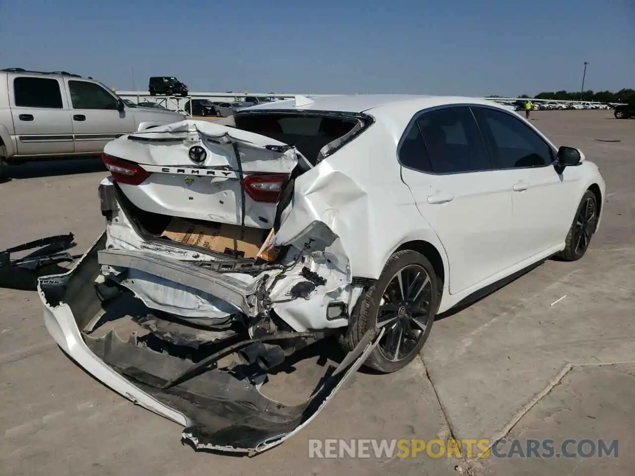 9 Photograph of a damaged car 4T1K61AK7LU503286 TOYOTA CAMRY 2020