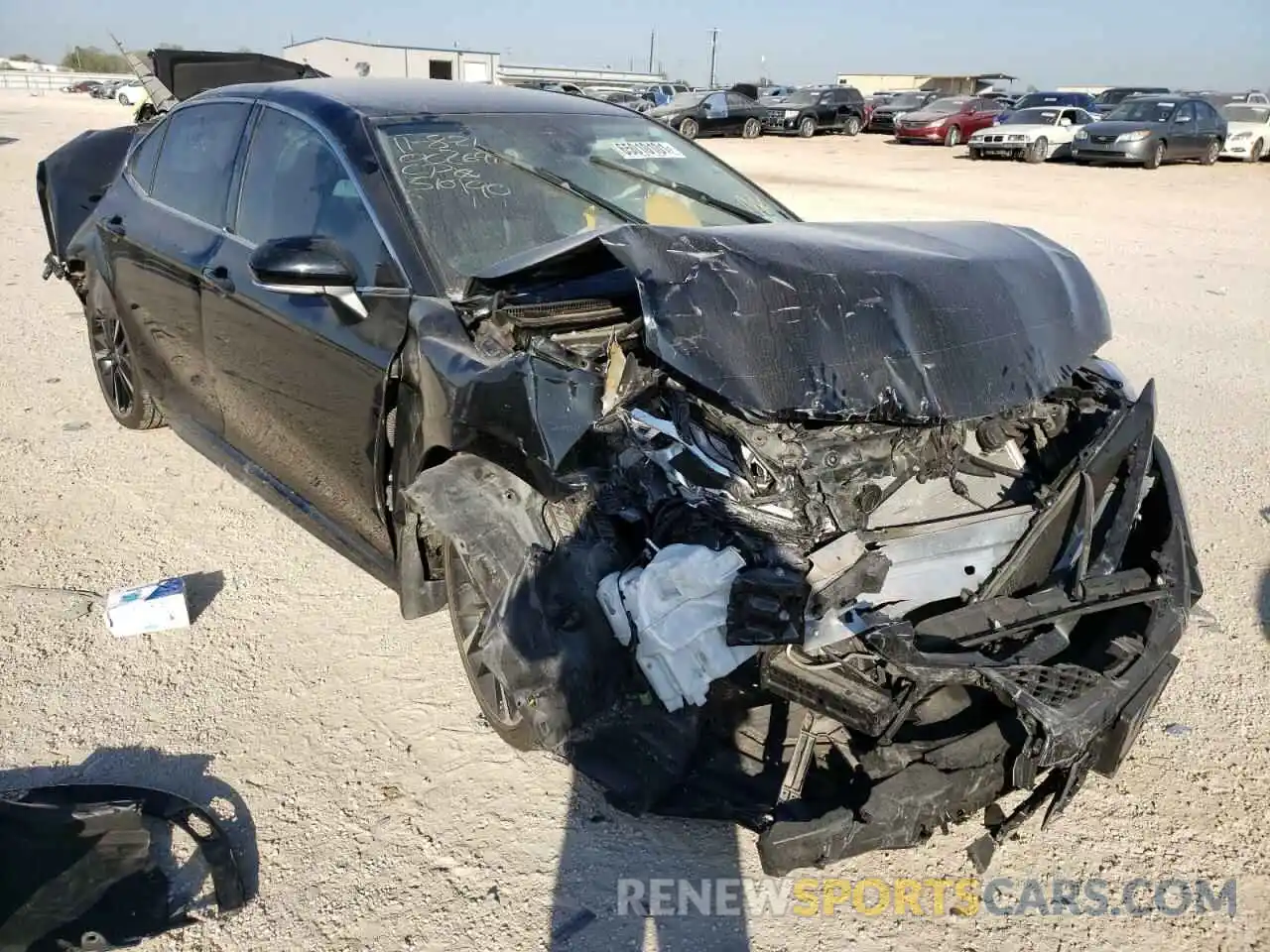 1 Photograph of a damaged car 4T1K61AK7LU510190 TOYOTA CAMRY 2020