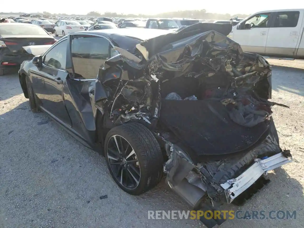 3 Photograph of a damaged car 4T1K61AK7LU510190 TOYOTA CAMRY 2020