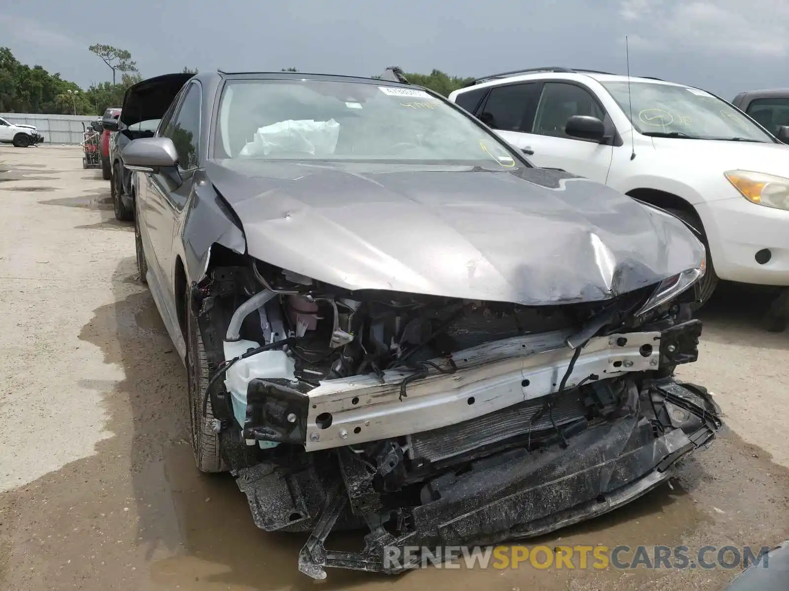 9 Photograph of a damaged car 4T1K61AK7LU511338 TOYOTA CAMRY 2020