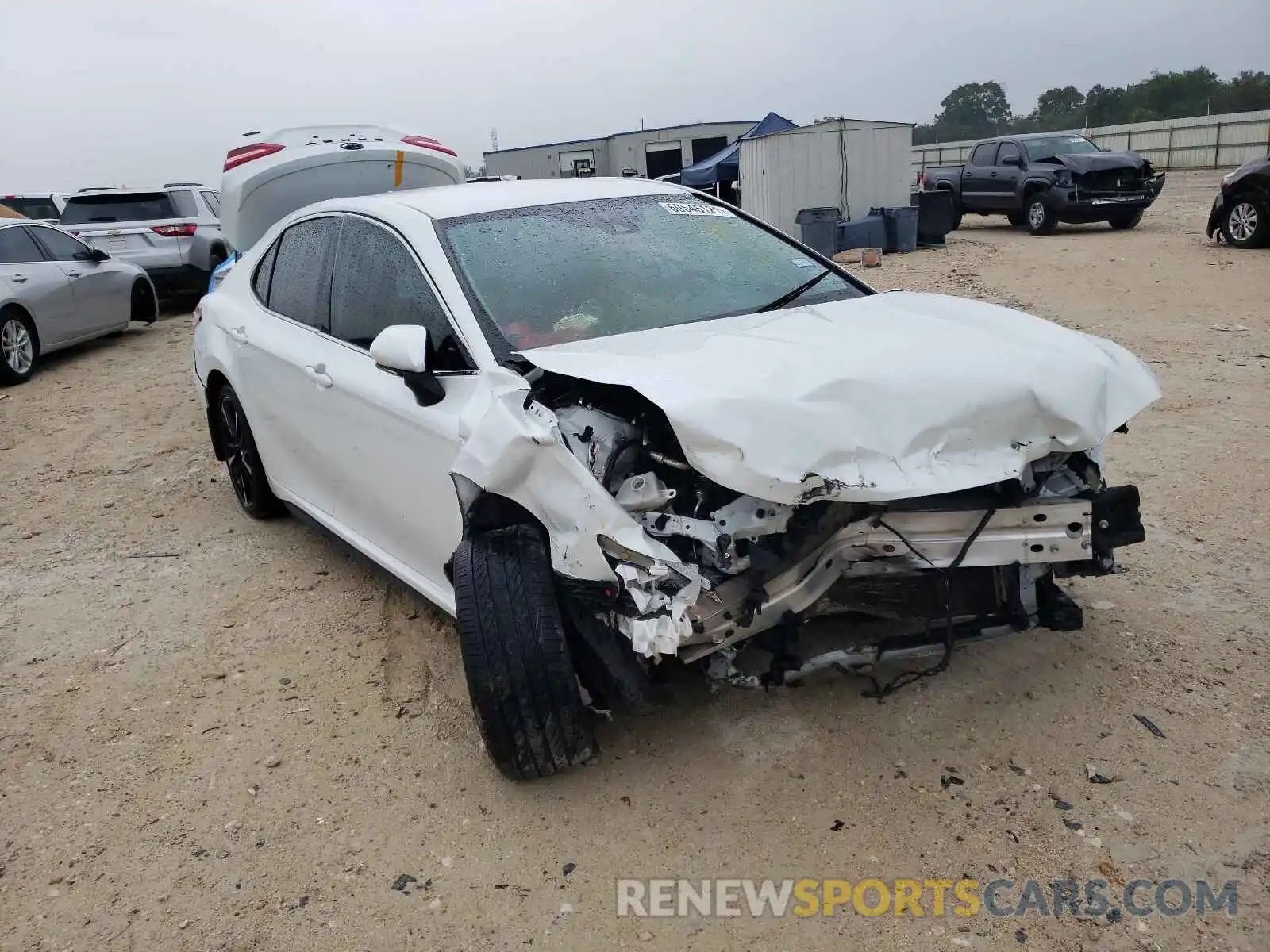 1 Photograph of a damaged car 4T1K61AK7LU864615 TOYOTA CAMRY 2020