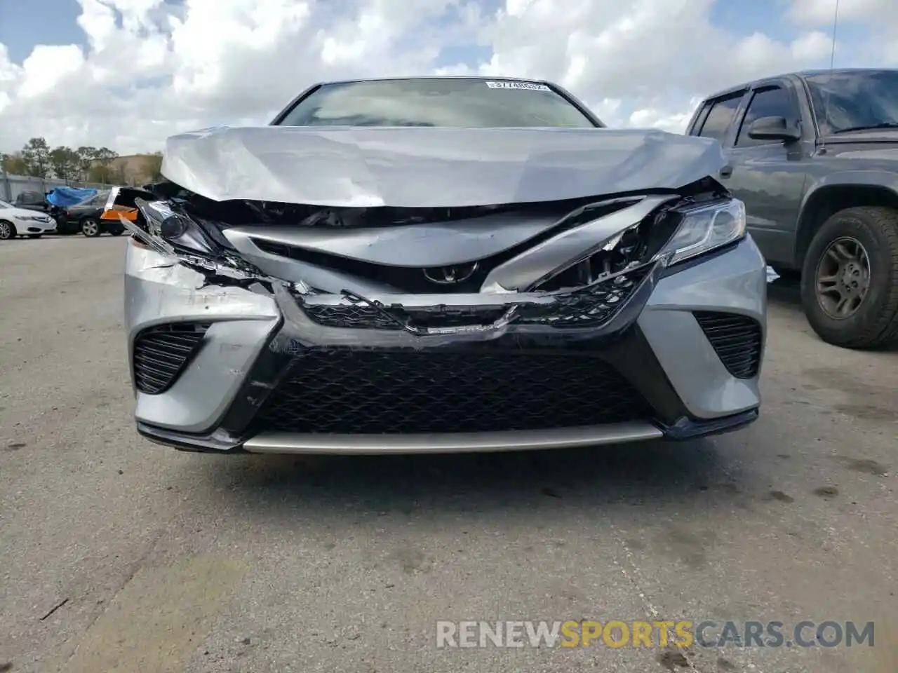 9 Photograph of a damaged car 4T1K61AK7LU908564 TOYOTA CAMRY 2020