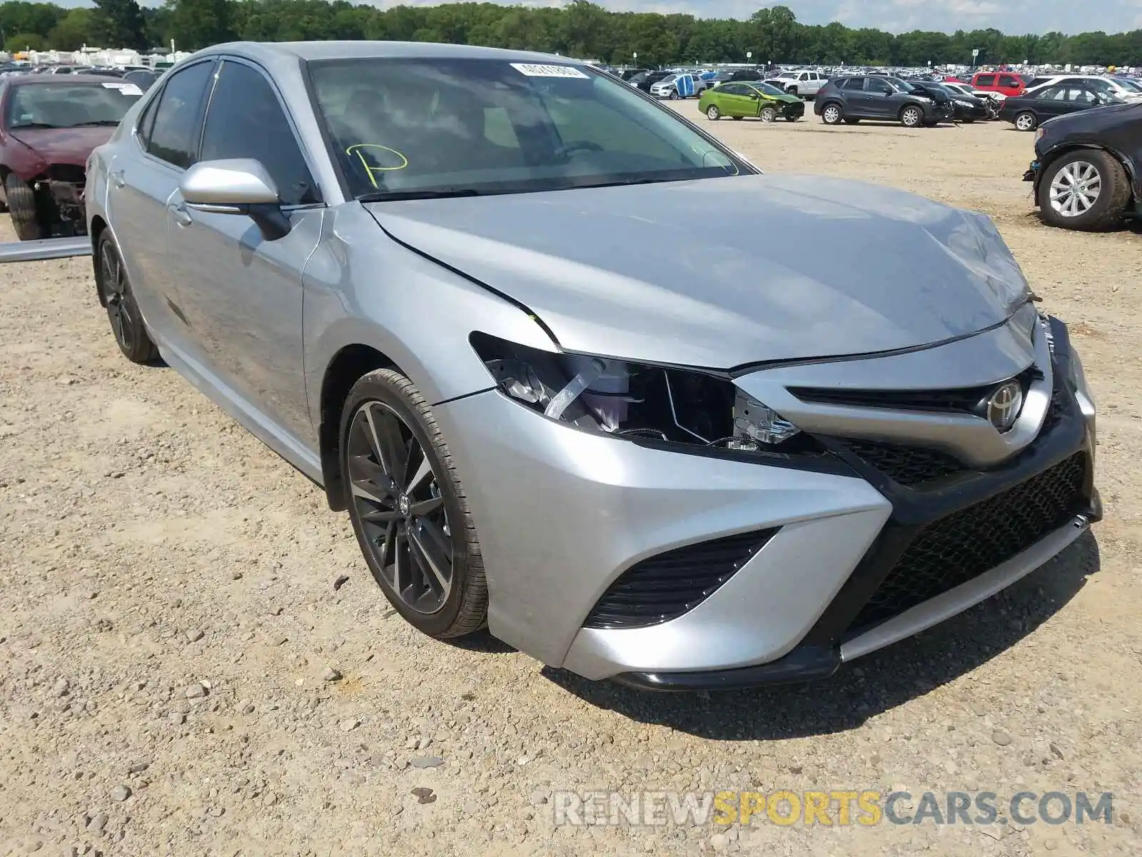 1 Photograph of a damaged car 4T1K61AK7LU926210 TOYOTA CAMRY 2020