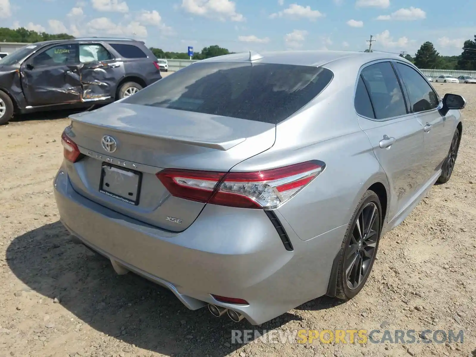 4 Photograph of a damaged car 4T1K61AK7LU926210 TOYOTA CAMRY 2020