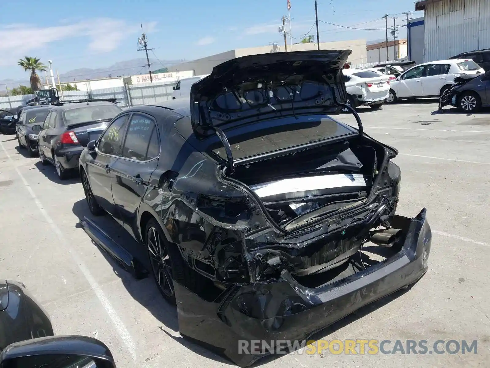 3 Photograph of a damaged car 4T1K61AK7LU963581 TOYOTA CAMRY 2020