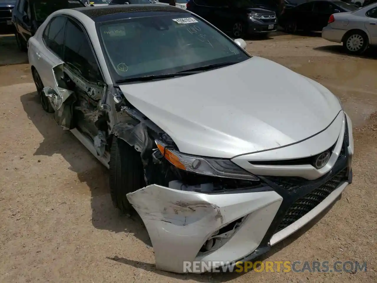 1 Photograph of a damaged car 4T1K61AK7LU964861 TOYOTA CAMRY 2020