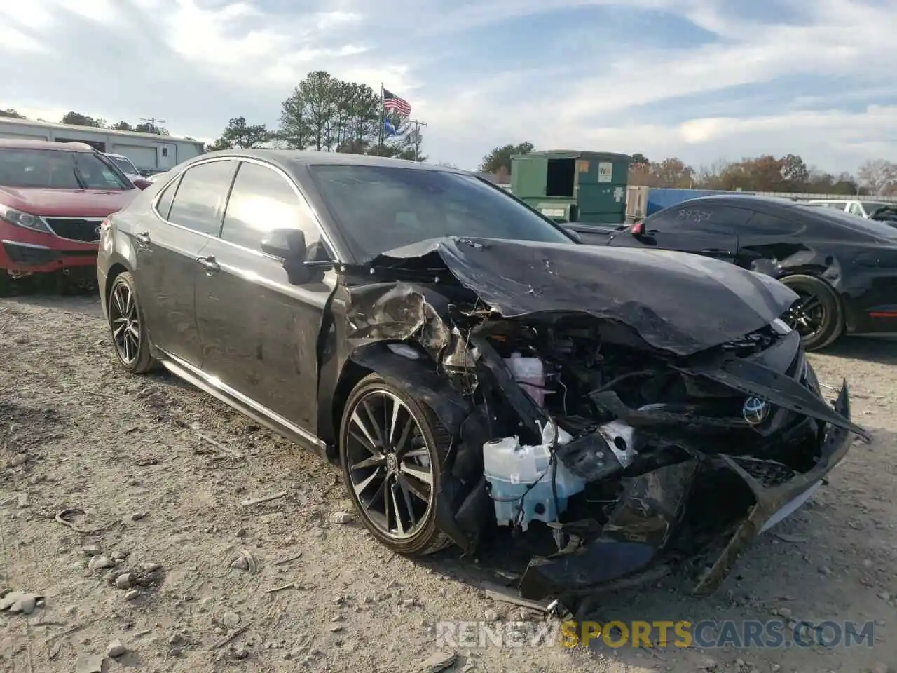 1 Photograph of a damaged car 4T1K61AK7LU983846 TOYOTA CAMRY 2020