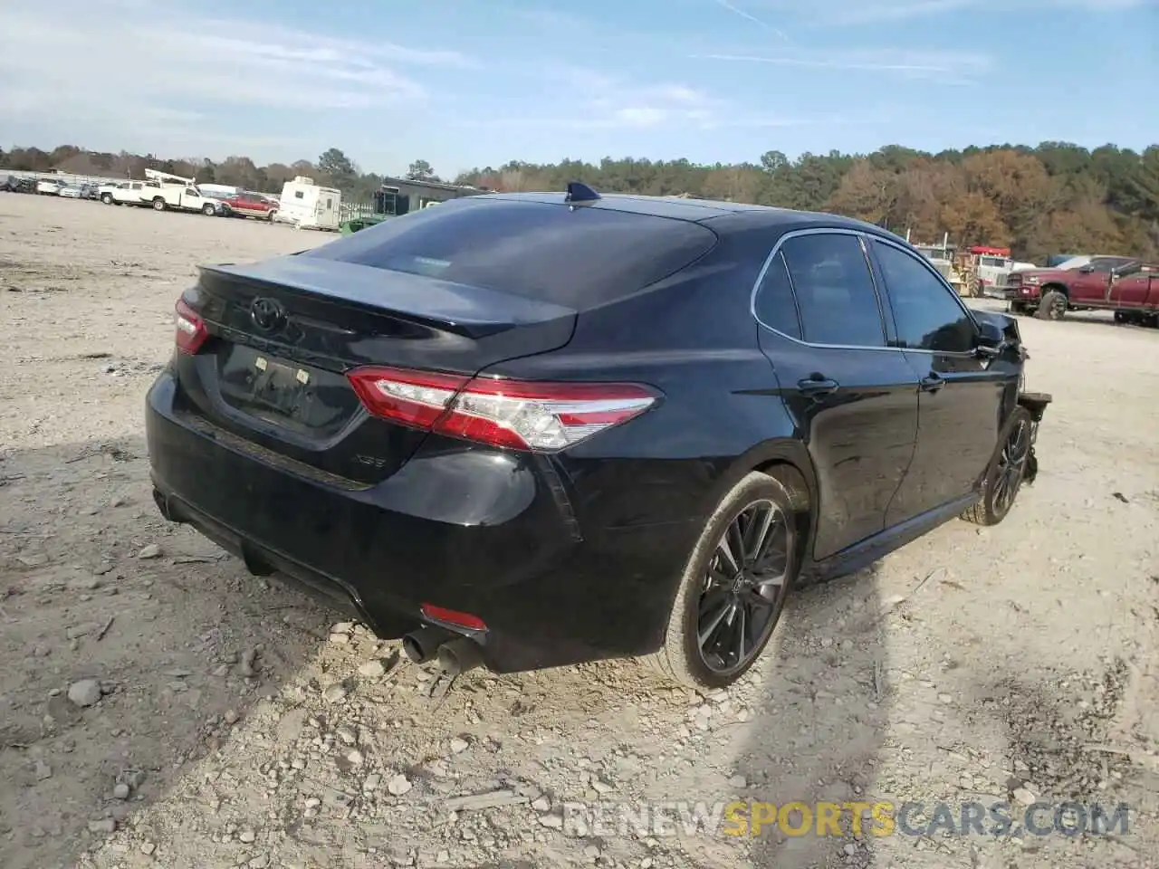 4 Photograph of a damaged car 4T1K61AK7LU983846 TOYOTA CAMRY 2020