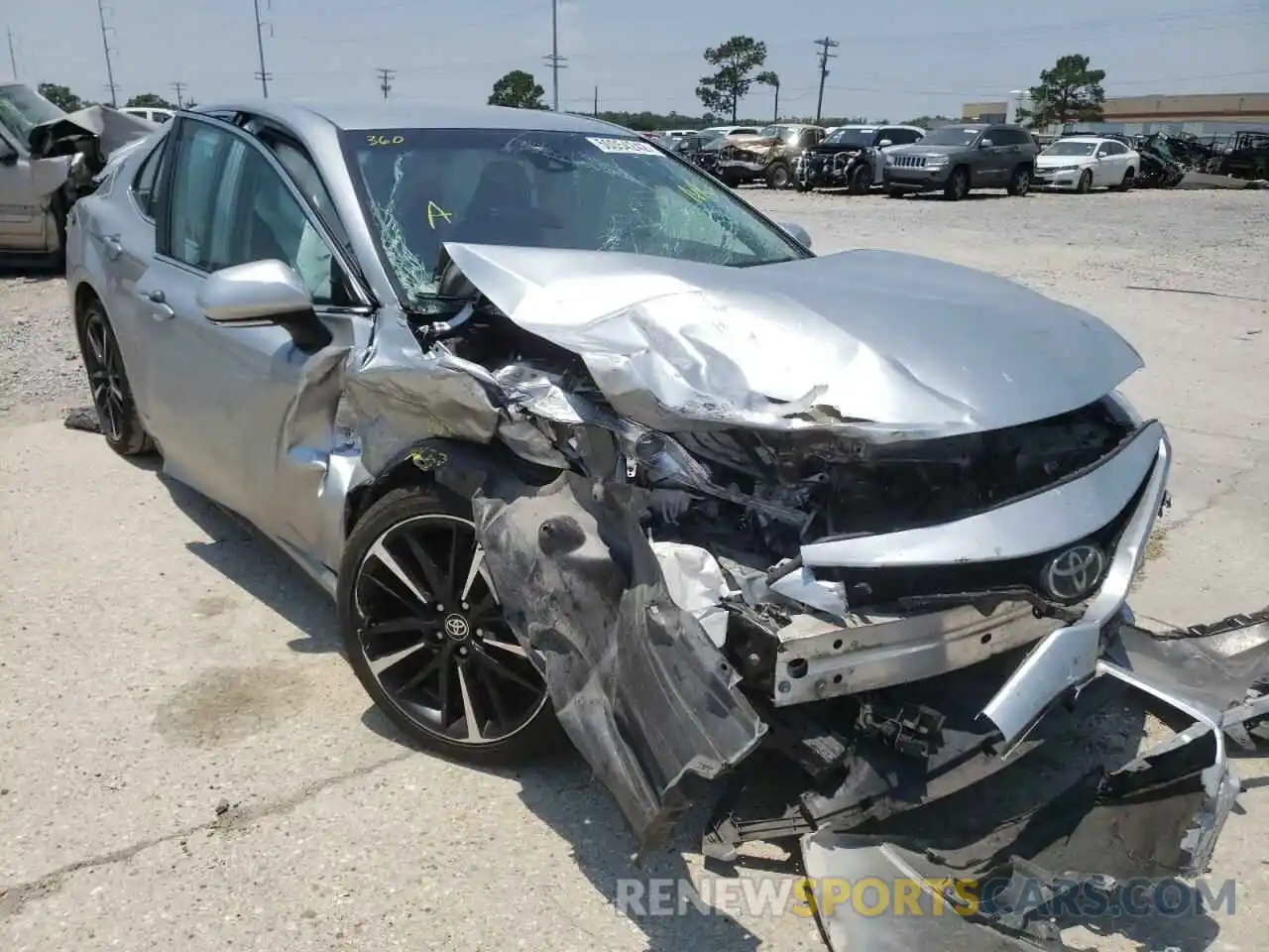 1 Photograph of a damaged car 4T1K61AK7LU997889 TOYOTA CAMRY 2020