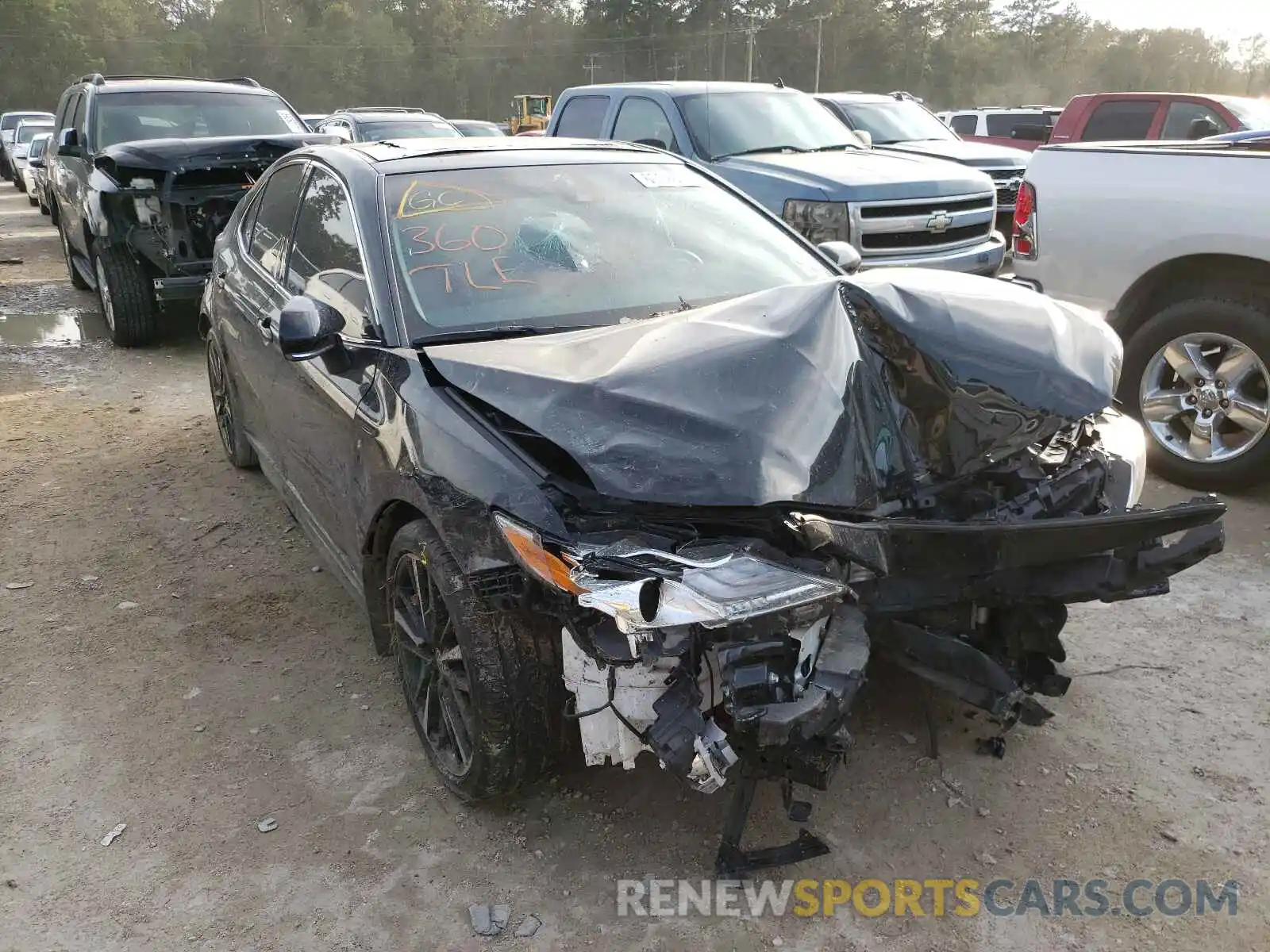 1 Photograph of a damaged car 4T1K61AK7LU998735 TOYOTA CAMRY 2020