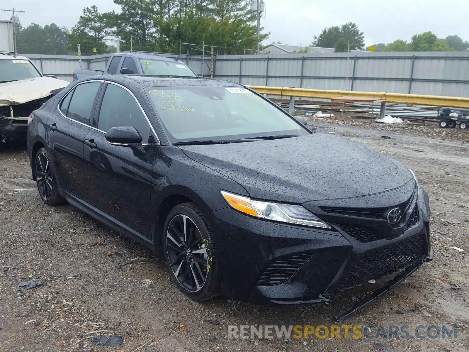 1 Photograph of a damaged car 4T1K61AK8LU304537 TOYOTA CAMRY 2020