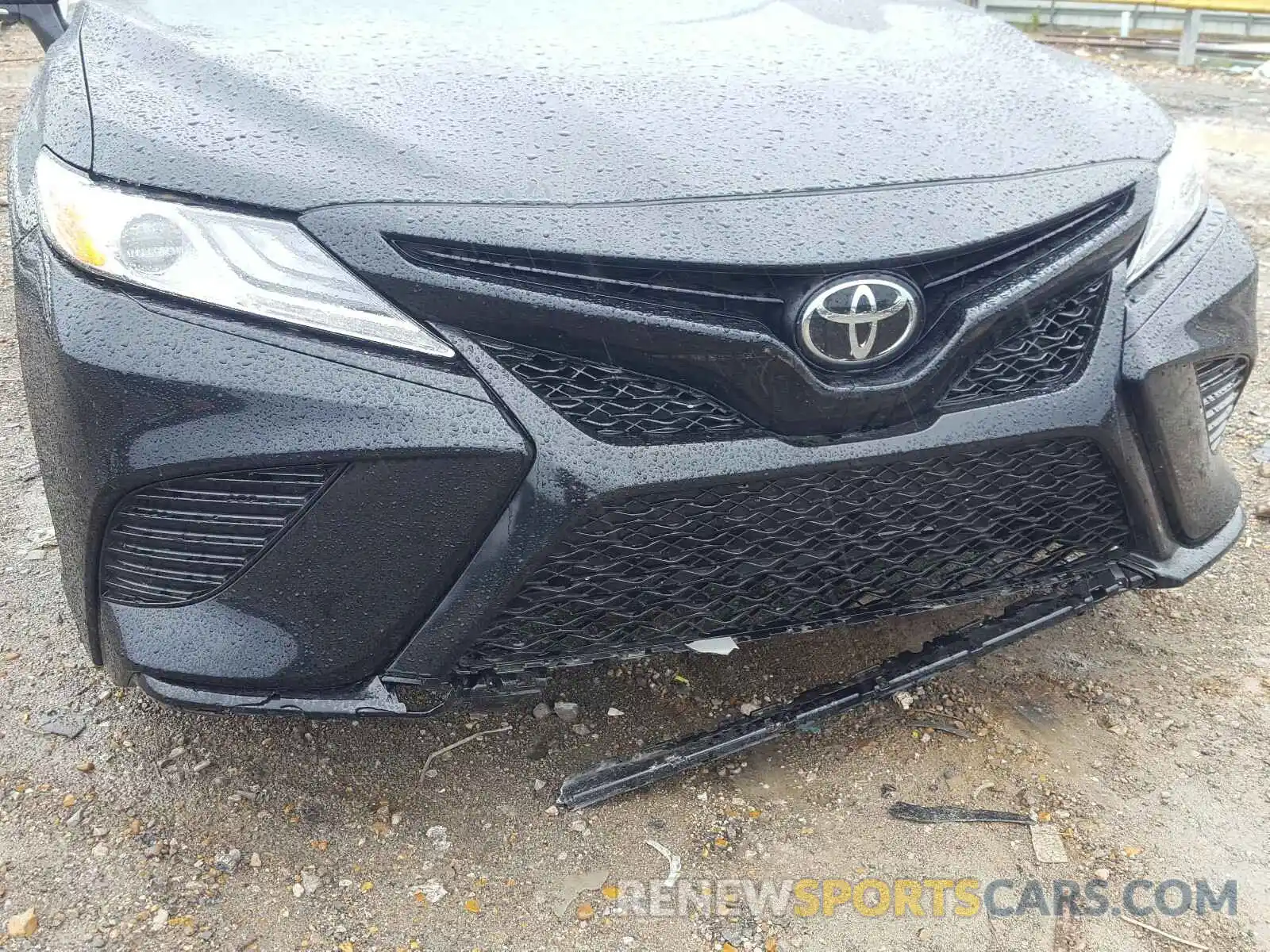 9 Photograph of a damaged car 4T1K61AK8LU304537 TOYOTA CAMRY 2020